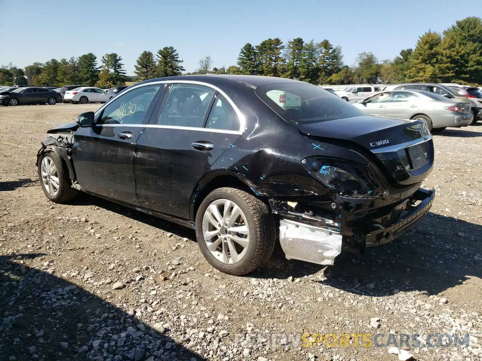 3 Photograph of a damaged car 55SWF8EB2KU284431 MERCEDES-BENZ C CLASS 2019