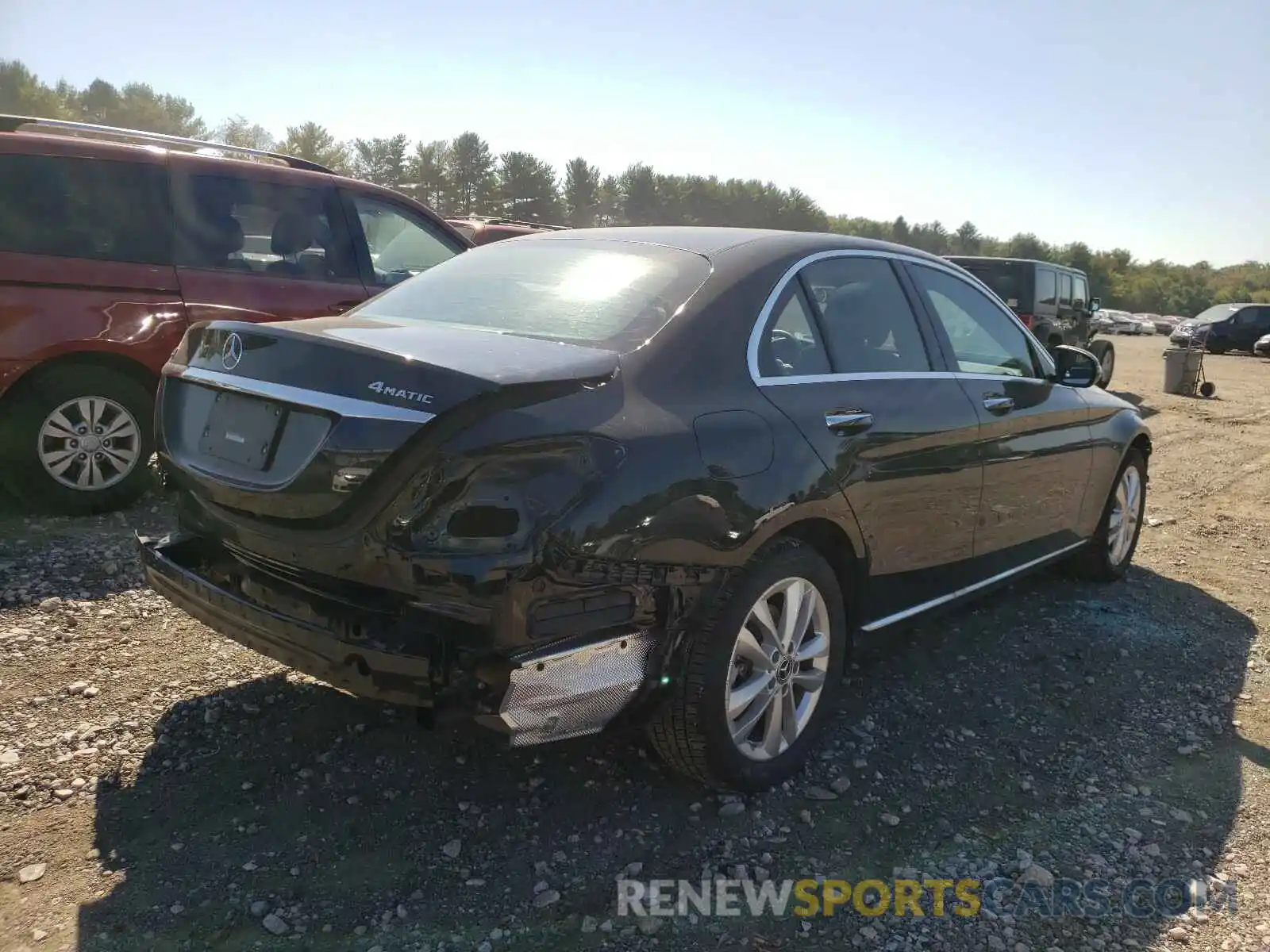 4 Photograph of a damaged car 55SWF8EB2KU284431 MERCEDES-BENZ C CLASS 2019