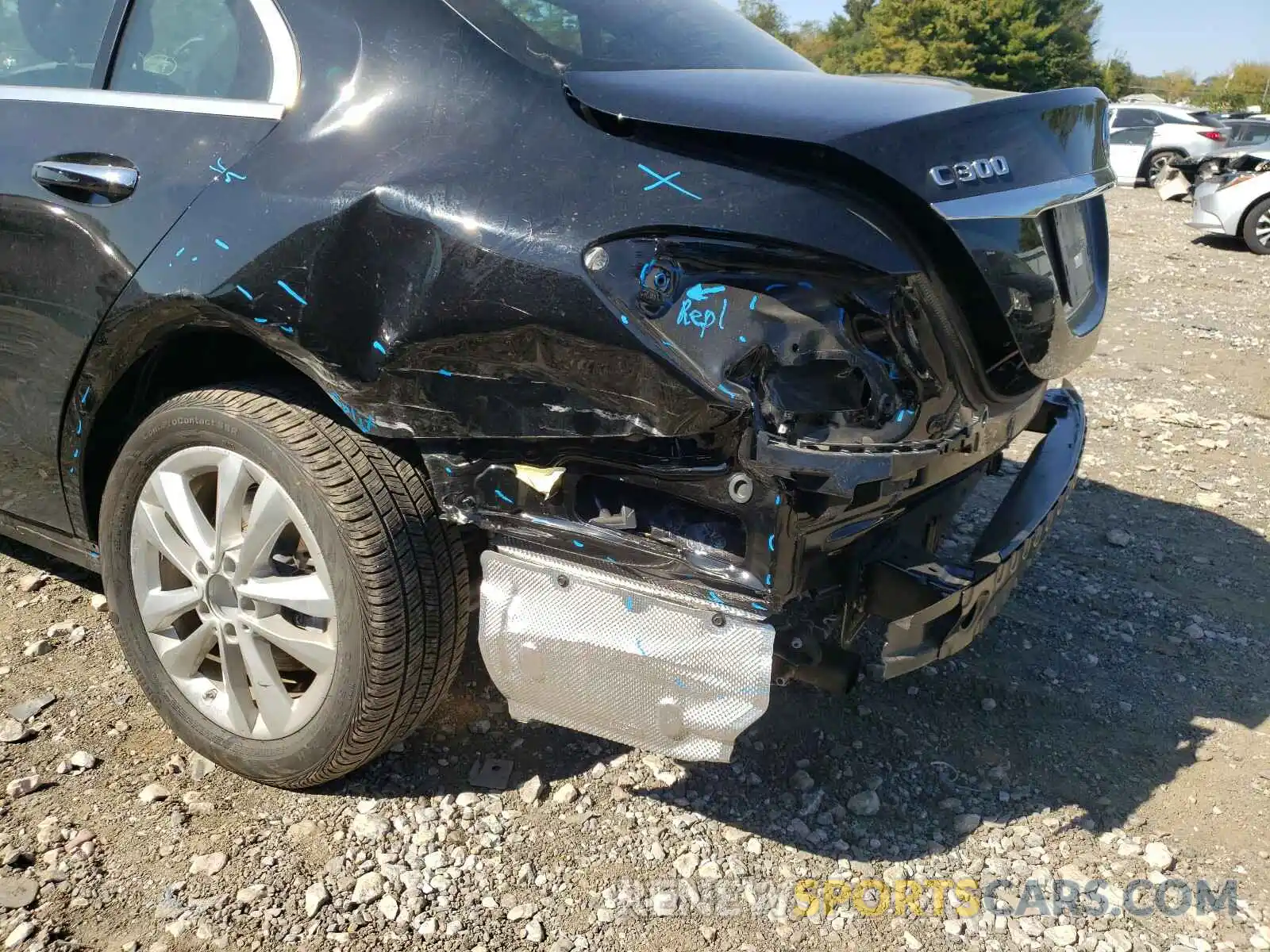 9 Photograph of a damaged car 55SWF8EB2KU284431 MERCEDES-BENZ C CLASS 2019