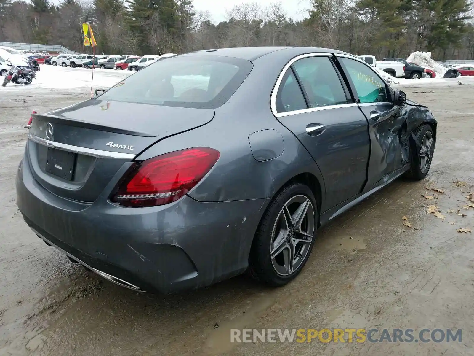 4 Photograph of a damaged car 55SWF8EB2KU290245 MERCEDES-BENZ C CLASS 2019