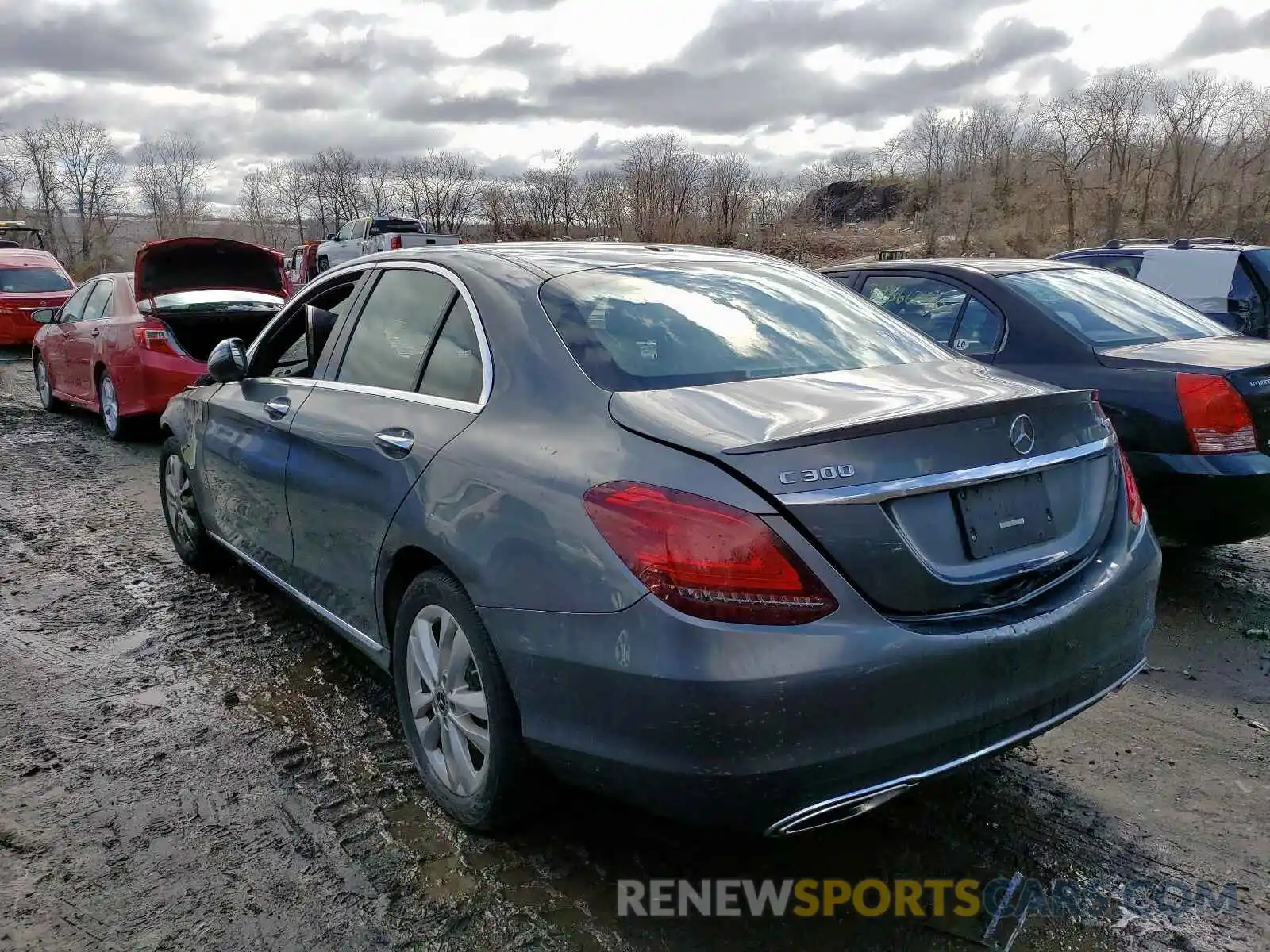 3 Photograph of a damaged car 55SWF8EB2KU292643 MERCEDES-BENZ C CLASS 2019