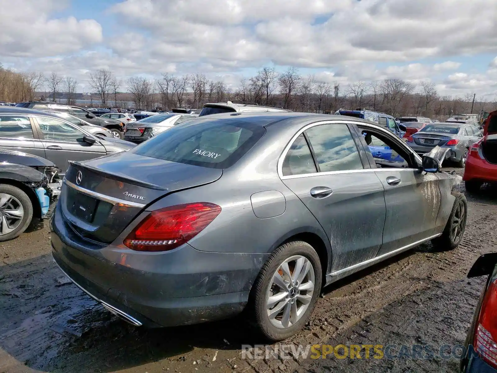 4 Photograph of a damaged car 55SWF8EB2KU292643 MERCEDES-BENZ C CLASS 2019