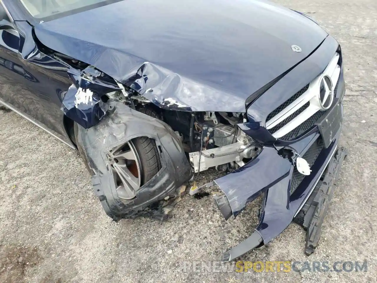 9 Photograph of a damaged car 55SWF8EB2KU293257 MERCEDES-BENZ C-CLASS 2019