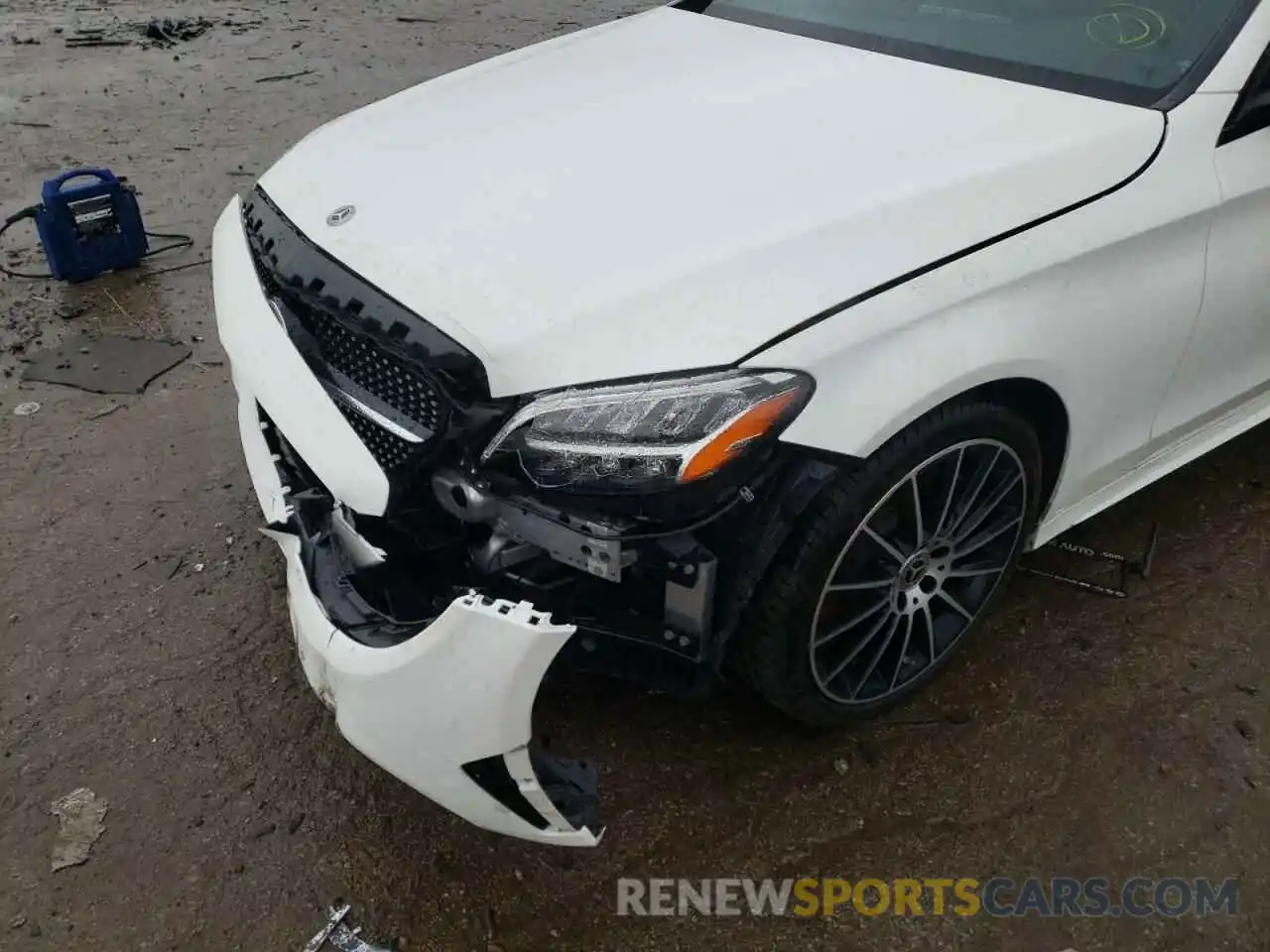 9 Photograph of a damaged car 55SWF8EB2KU300403 MERCEDES-BENZ C-CLASS 2019