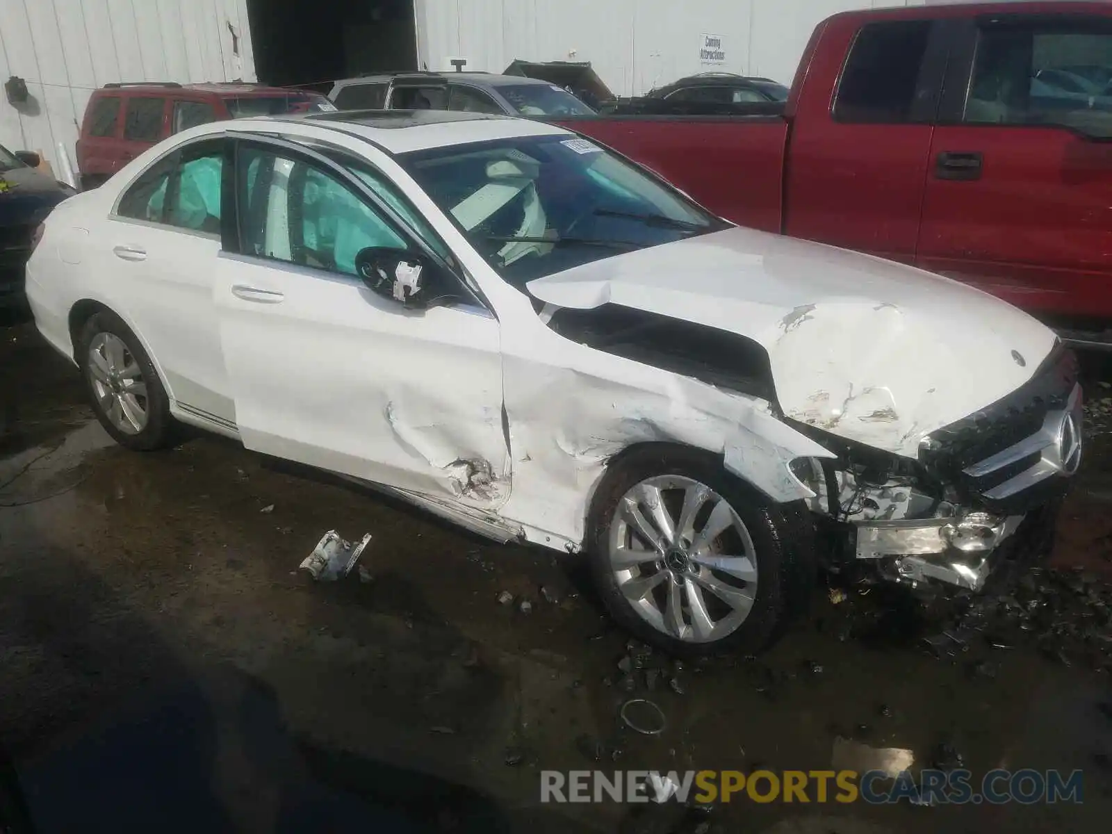 1 Photograph of a damaged car 55SWF8EB2KU312020 MERCEDES-BENZ C CLASS 2019