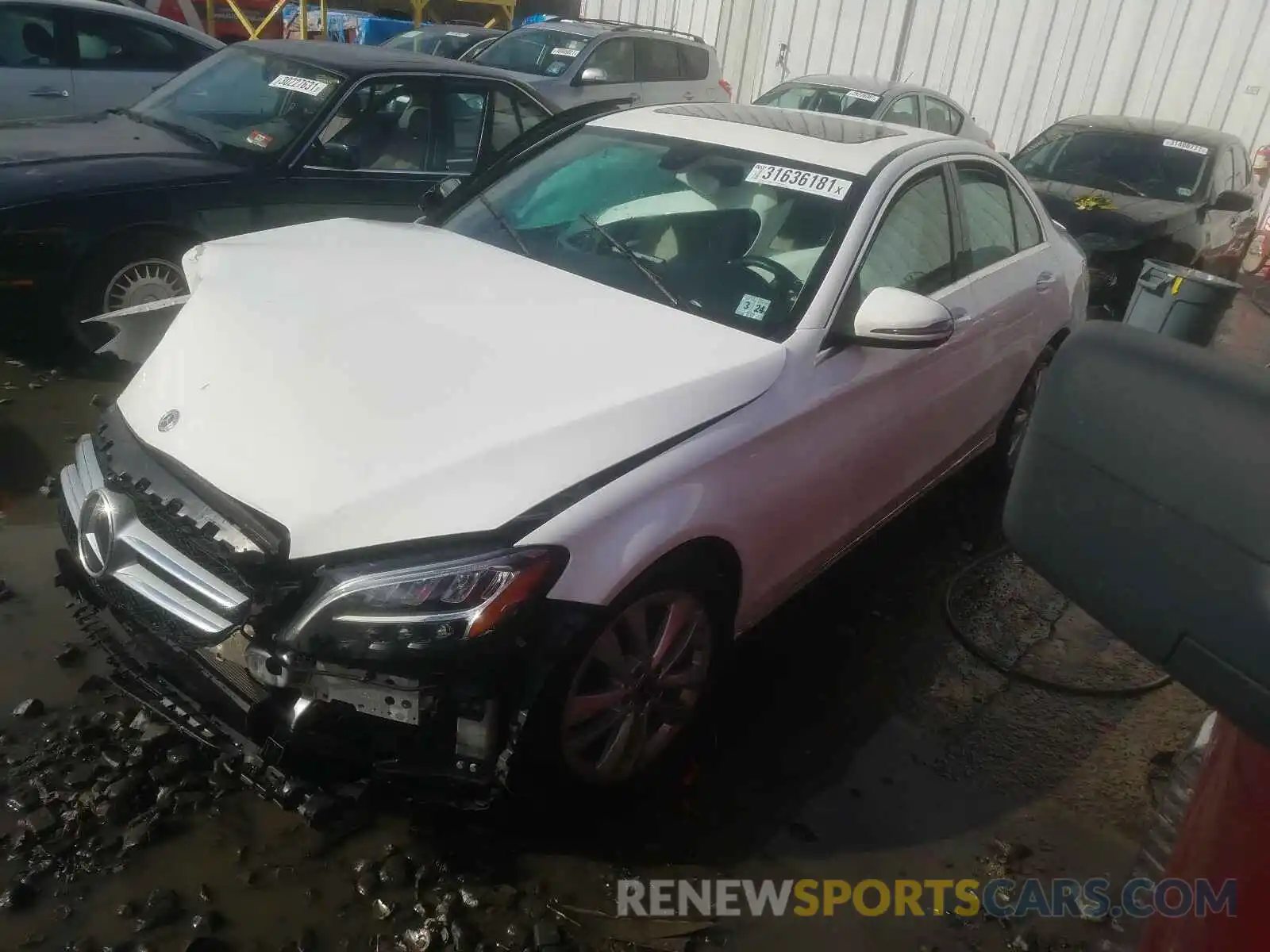 2 Photograph of a damaged car 55SWF8EB2KU312020 MERCEDES-BENZ C CLASS 2019