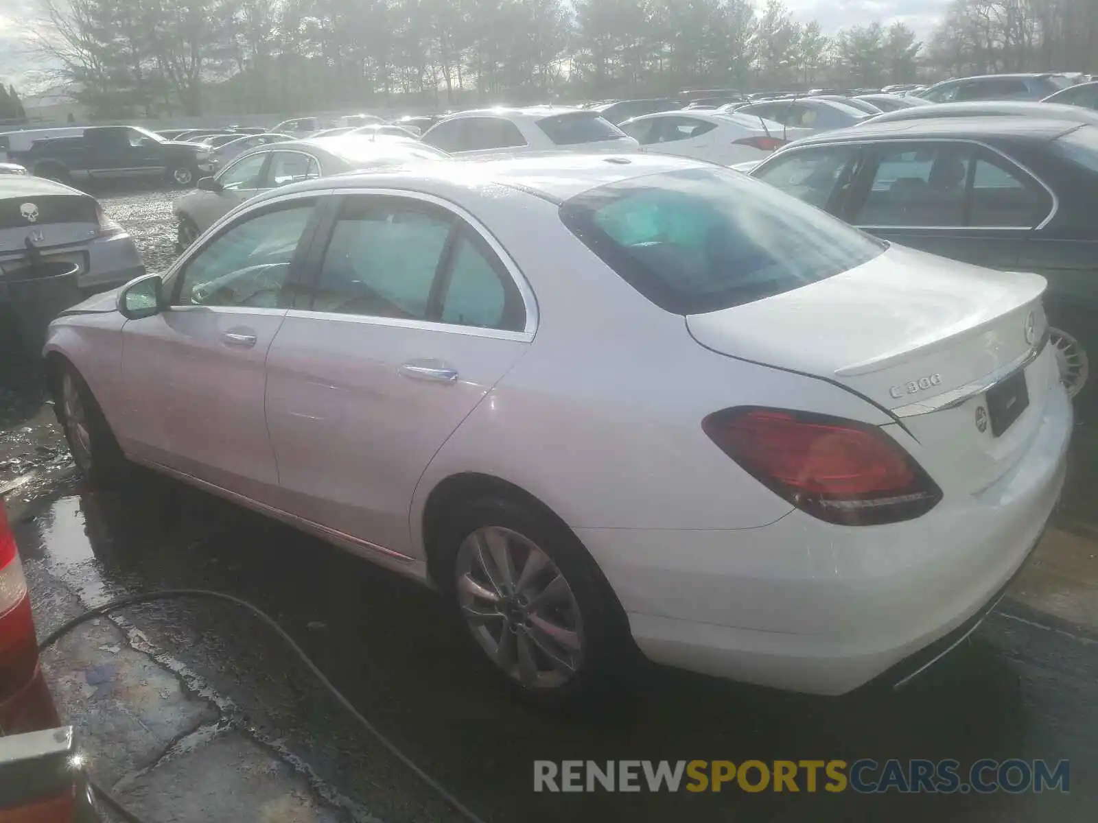 3 Photograph of a damaged car 55SWF8EB2KU312020 MERCEDES-BENZ C CLASS 2019