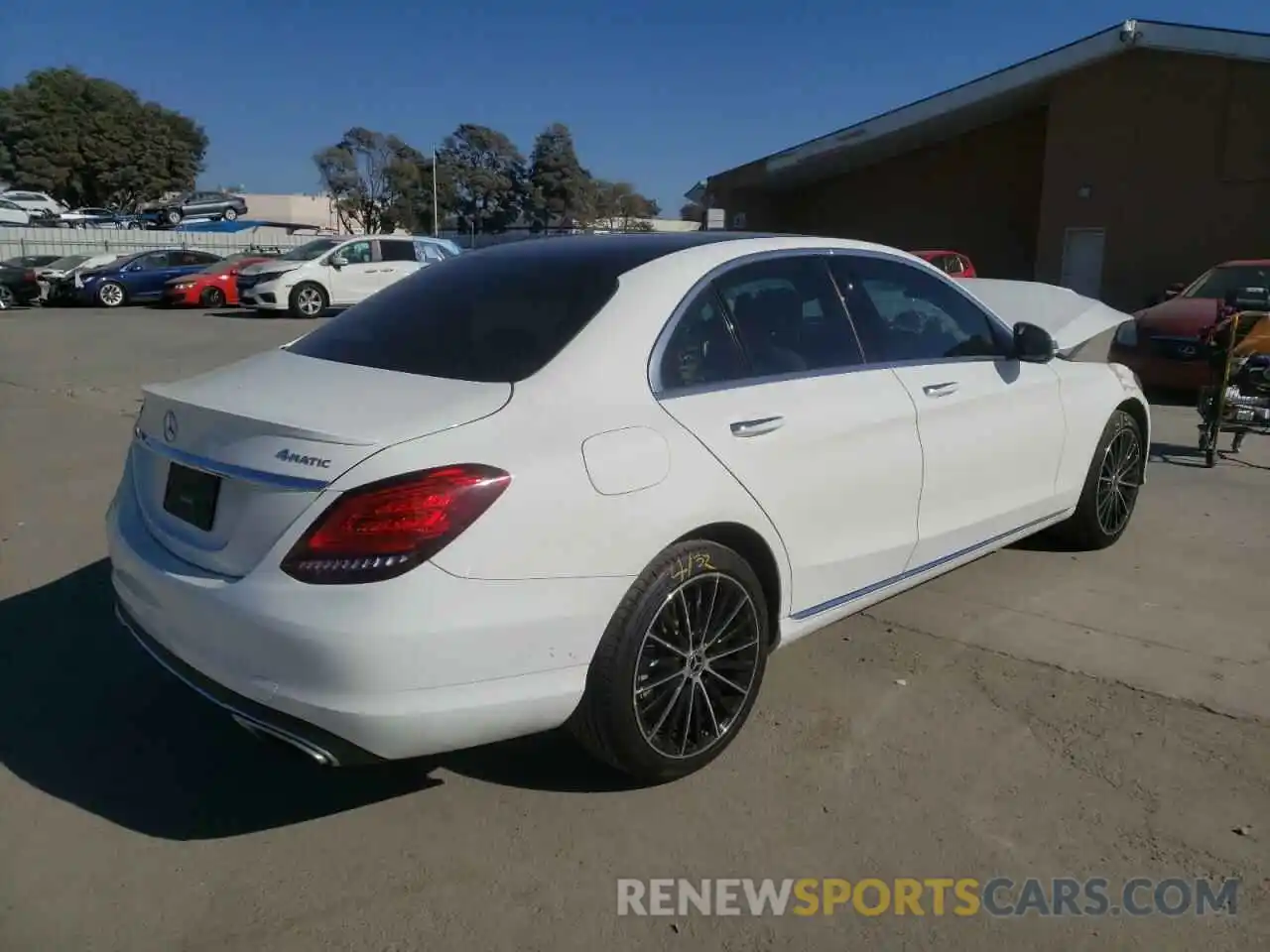 4 Photograph of a damaged car 55SWF8EB2KU318772 MERCEDES-BENZ C-CLASS 2019