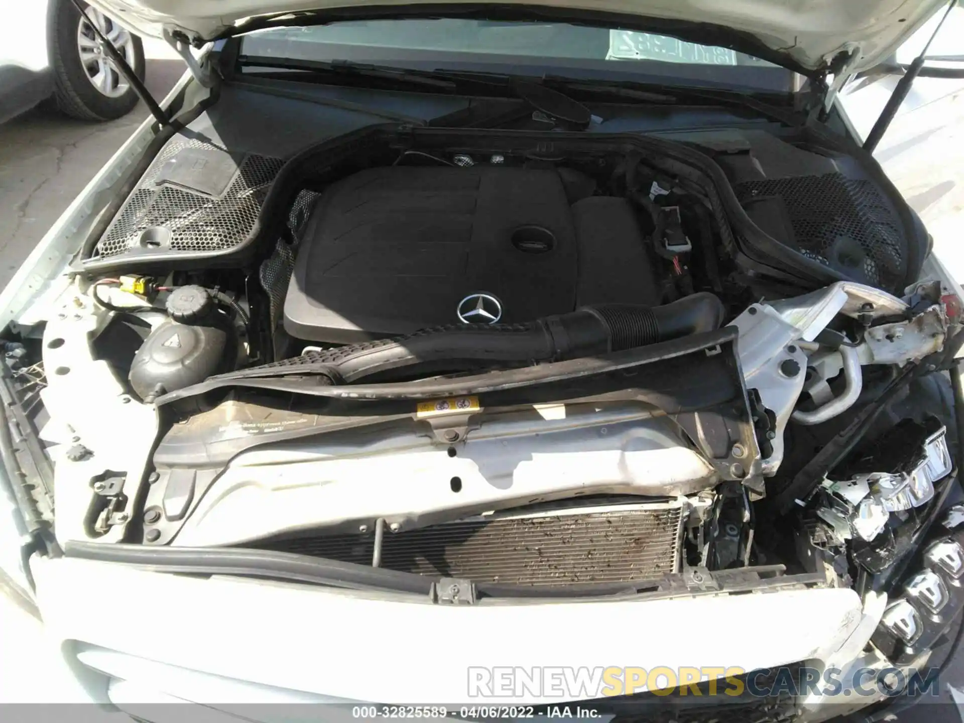 10 Photograph of a damaged car 55SWF8EB3KU286771 MERCEDES-BENZ C-CLASS 2019