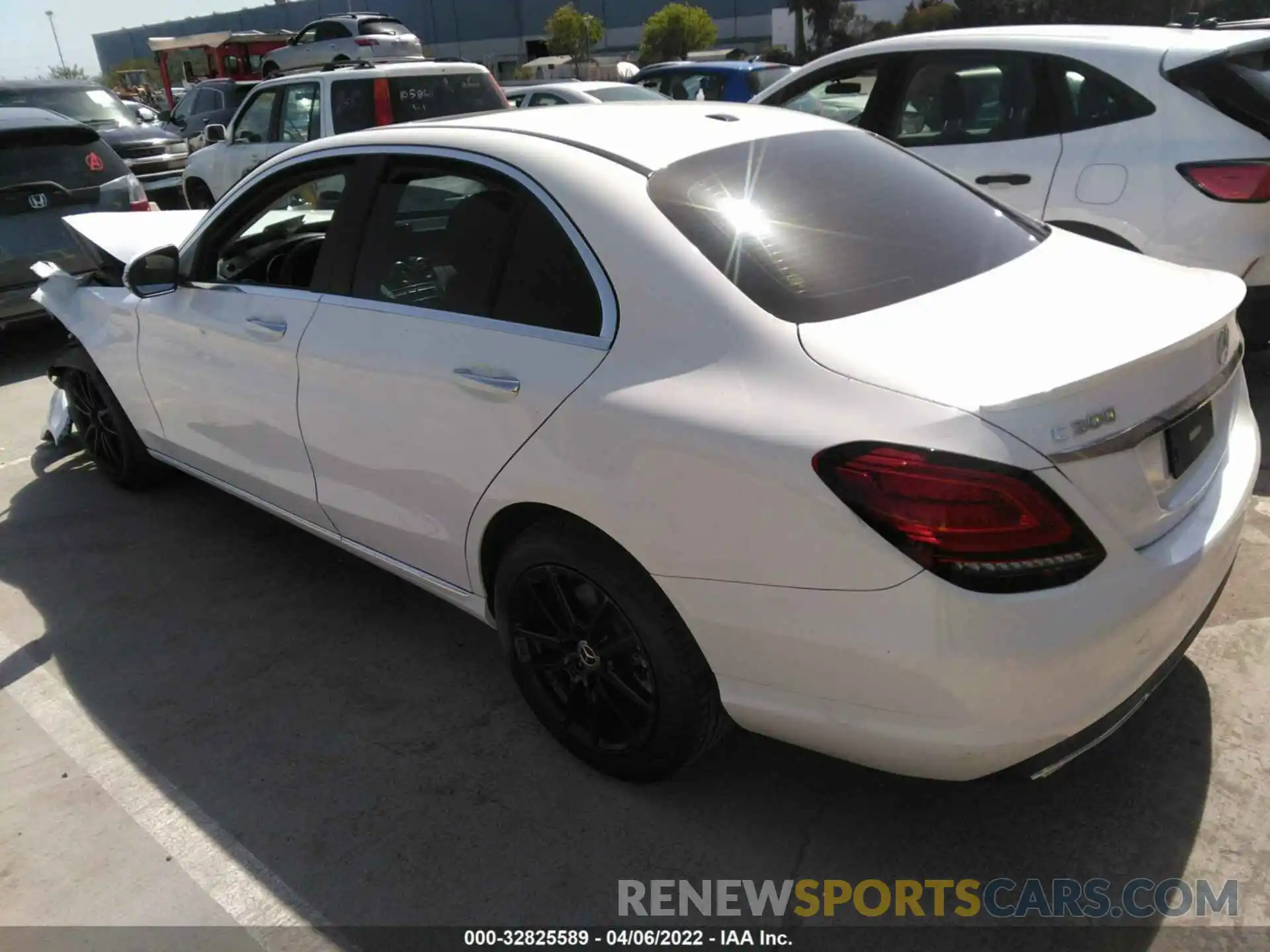 3 Photograph of a damaged car 55SWF8EB3KU286771 MERCEDES-BENZ C-CLASS 2019