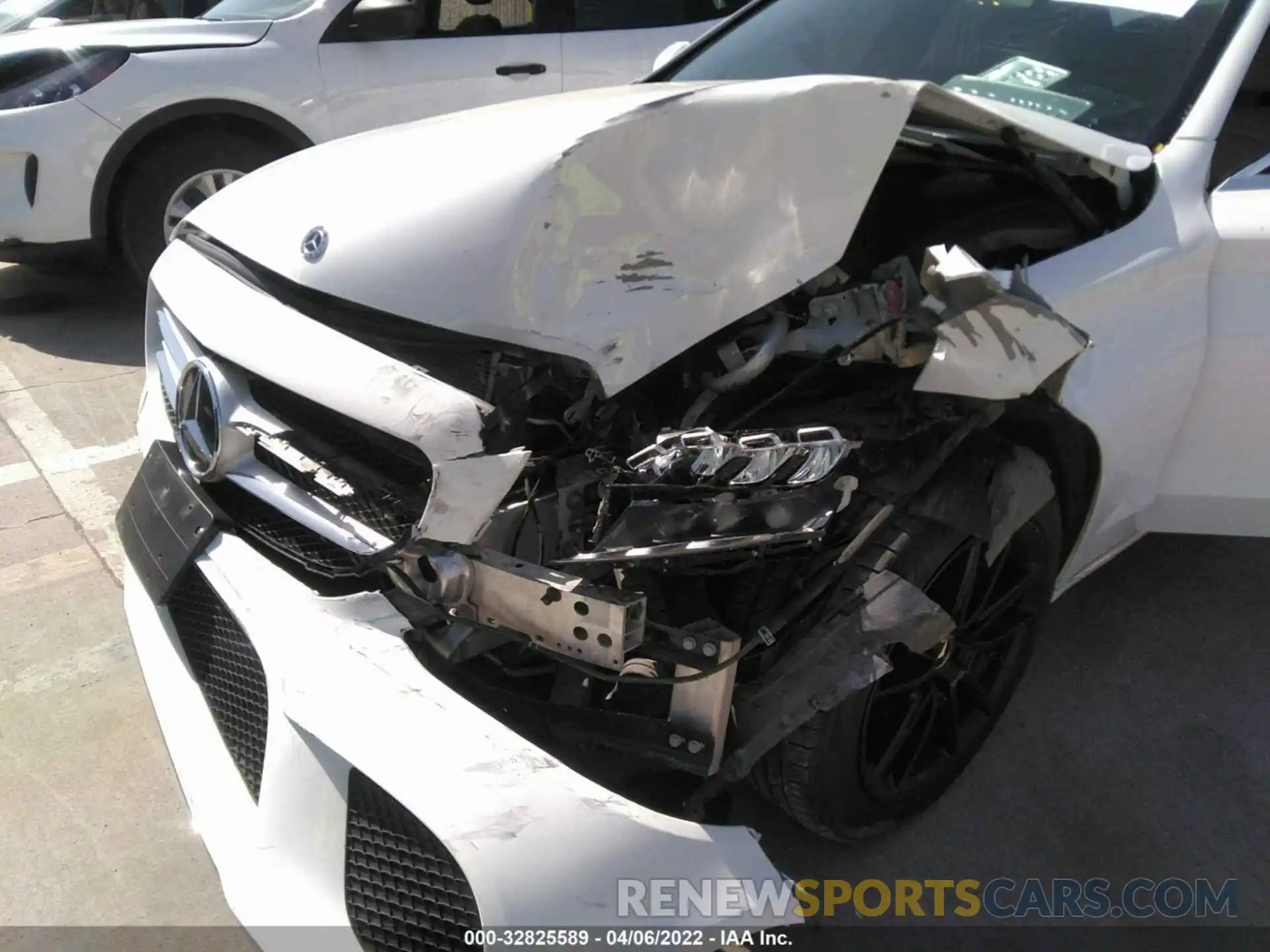 6 Photograph of a damaged car 55SWF8EB3KU286771 MERCEDES-BENZ C-CLASS 2019