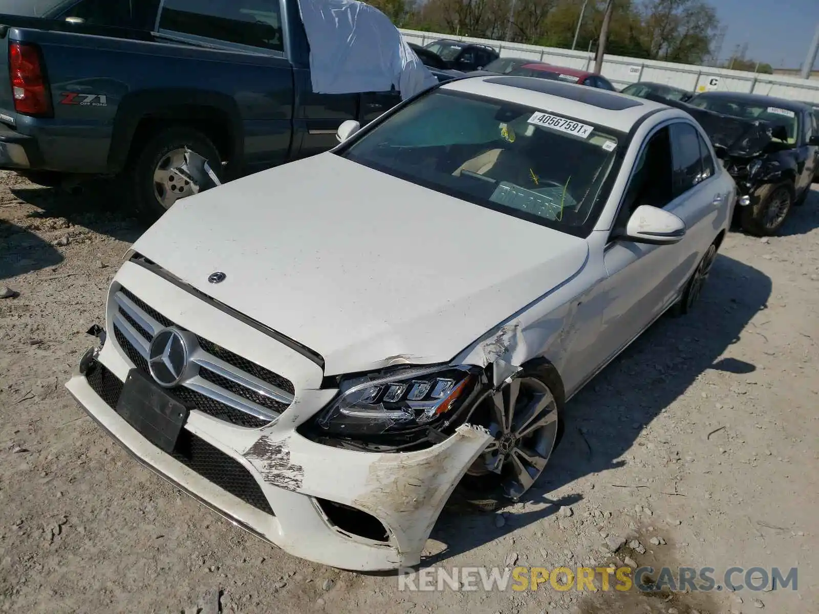 2 Photograph of a damaged car 55SWF8EB3KU288021 MERCEDES-BENZ C CLASS 2019