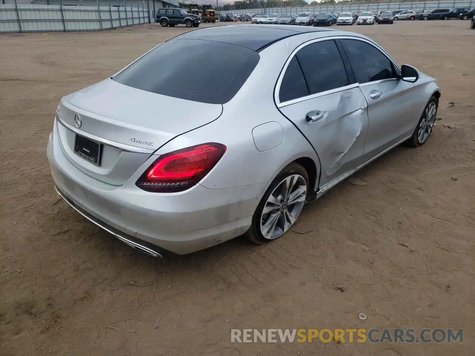 4 Photograph of a damaged car 55SWF8EB3KU293171 MERCEDES-BENZ C-CLASS 2019