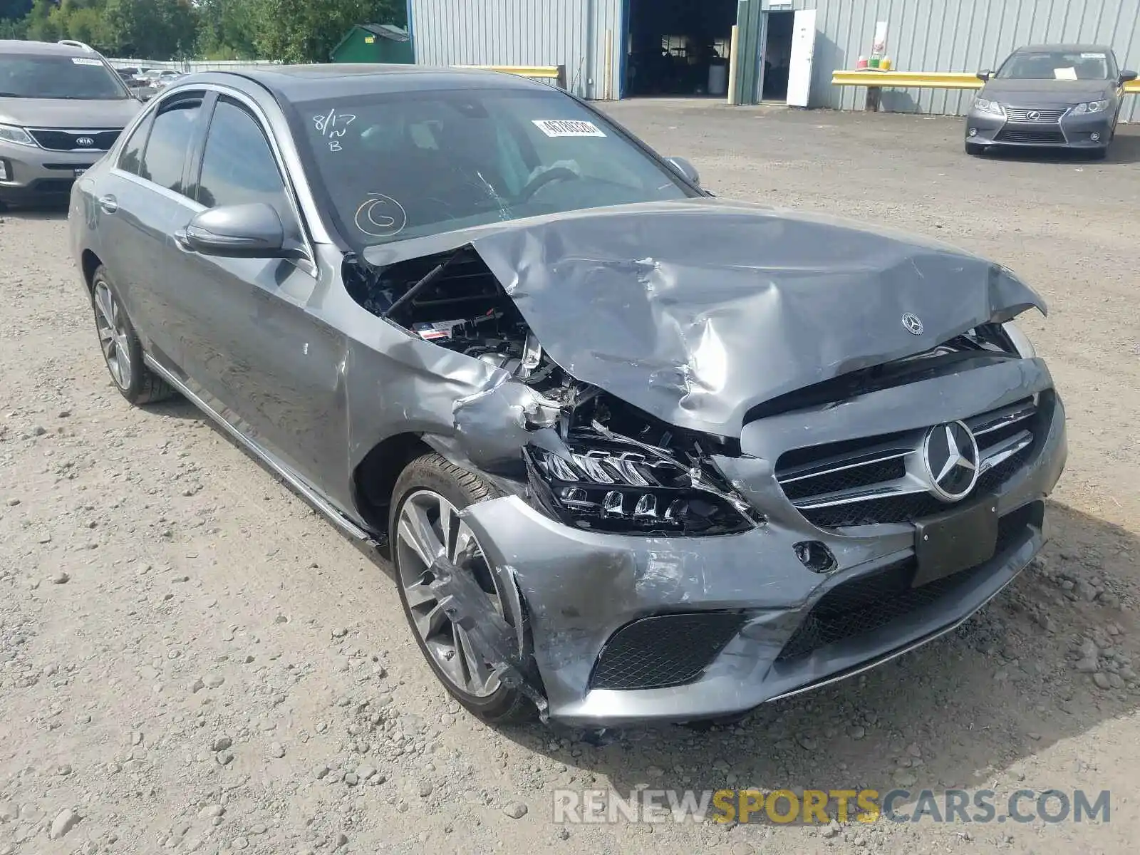 1 Фотография поврежденного автомобиля 55SWF8EB3KU306873 MERCEDES-BENZ C CLASS 2019