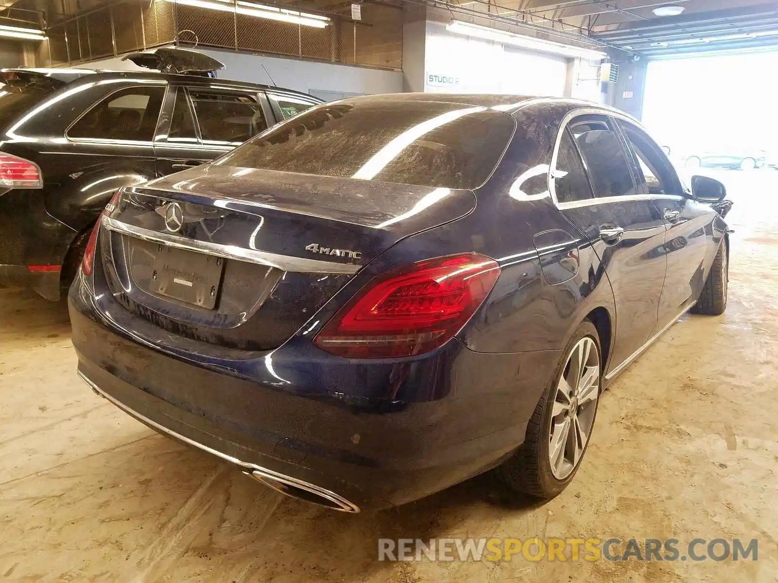 4 Photograph of a damaged car 55SWF8EB3KU309675 MERCEDES-BENZ C CLASS 2019