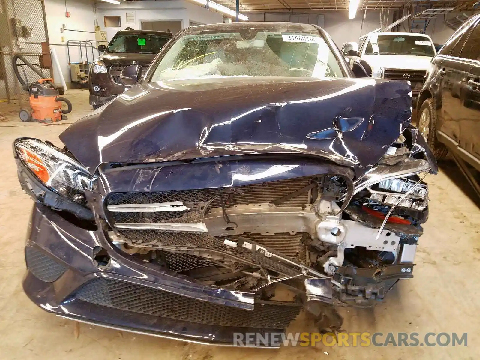 9 Photograph of a damaged car 55SWF8EB3KU309675 MERCEDES-BENZ C CLASS 2019