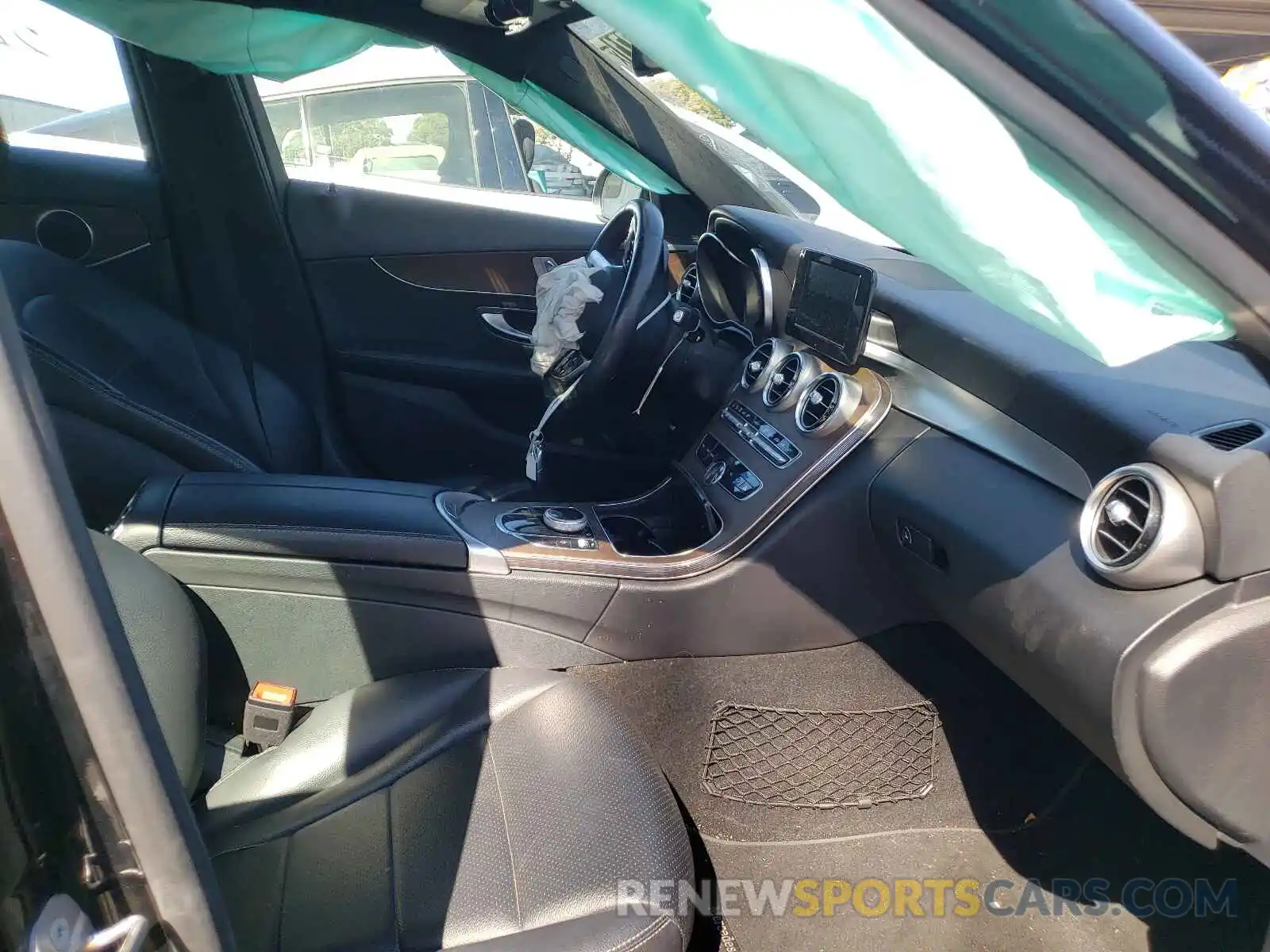 5 Photograph of a damaged car 55SWF8EB3KU315766 MERCEDES-BENZ C-CLASS 2019