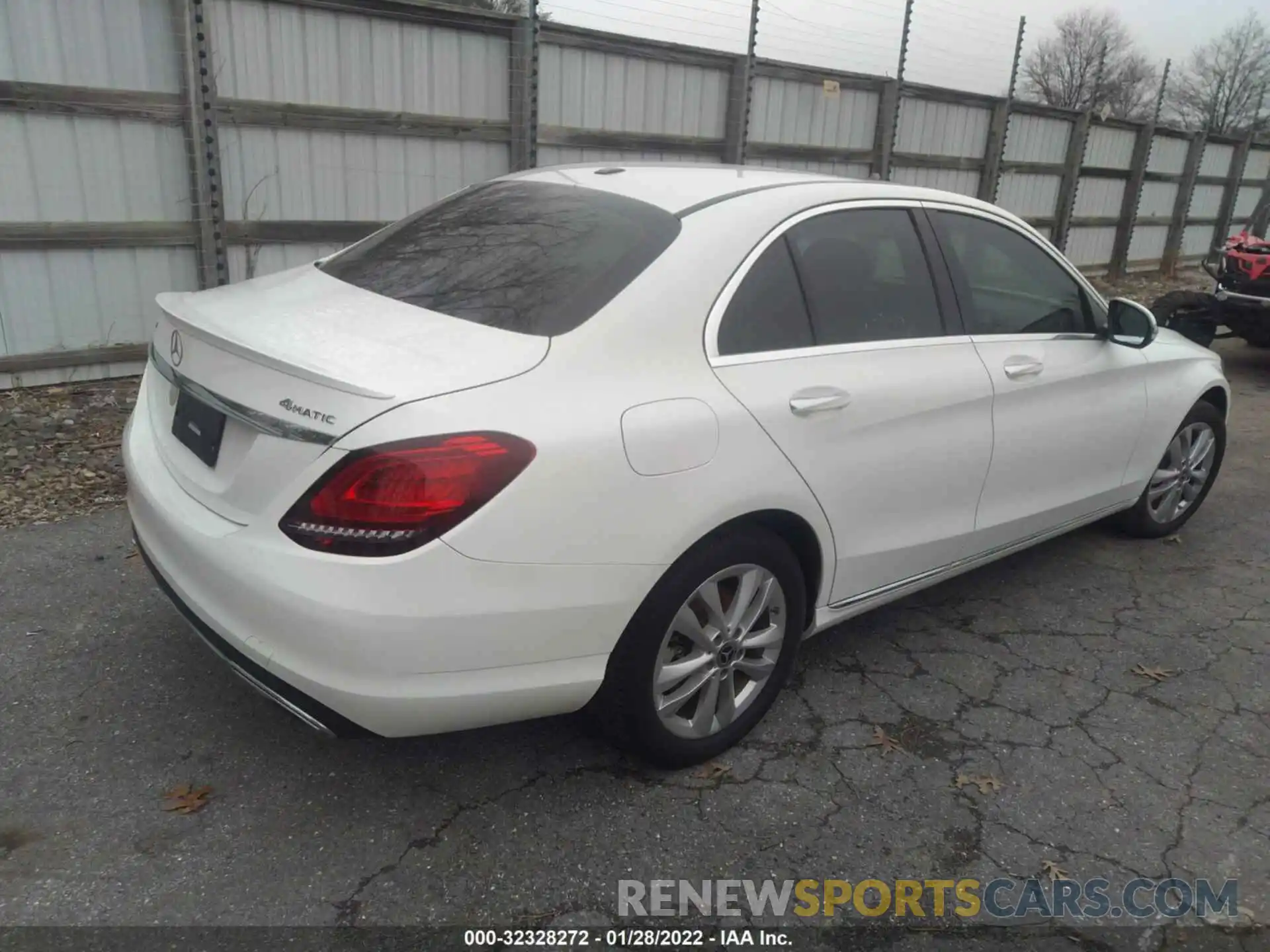 4 Photograph of a damaged car 55SWF8EB4KU292837 MERCEDES-BENZ C-CLASS 2019