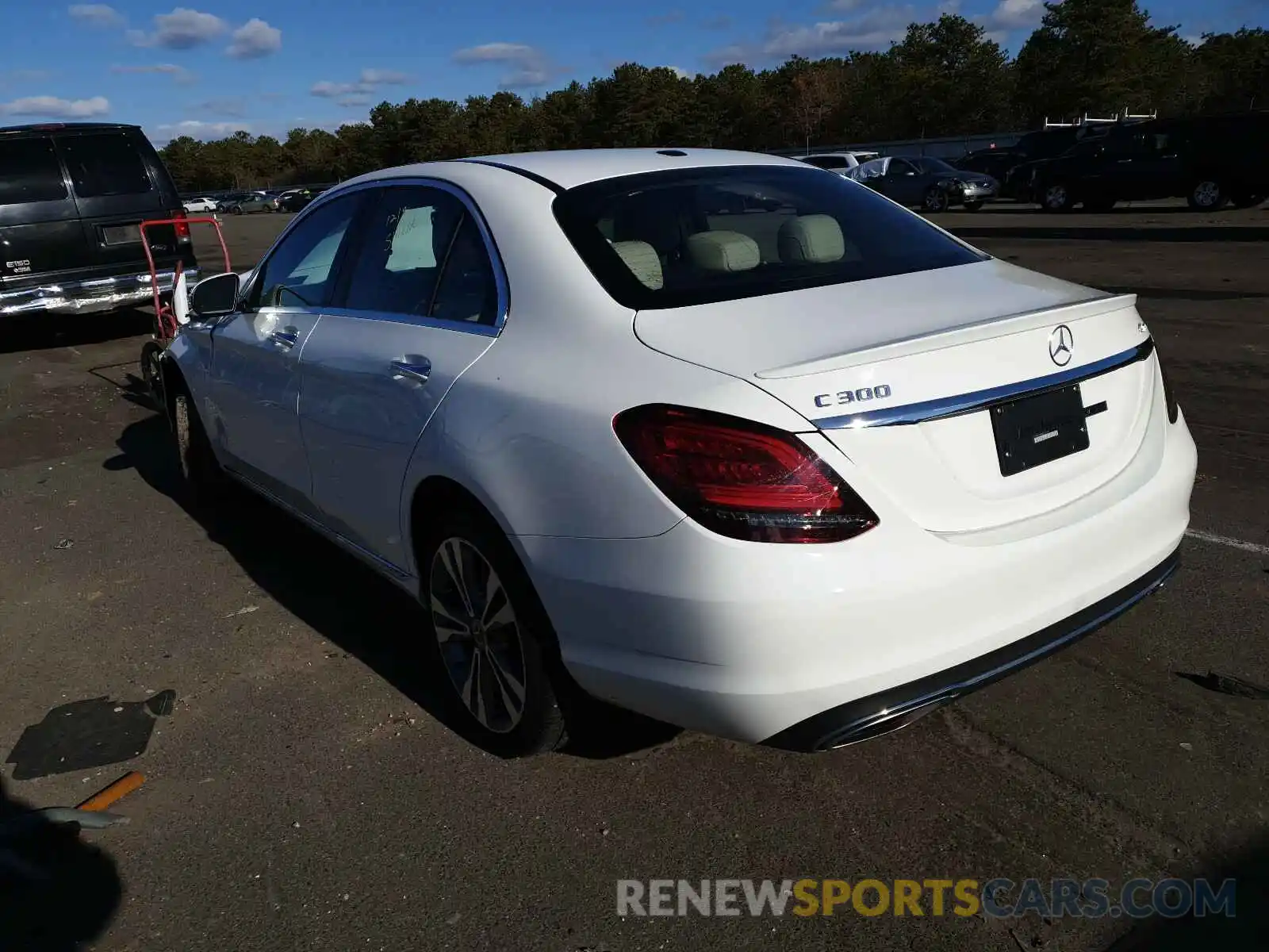 3 Photograph of a damaged car 55SWF8EB4KU296192 MERCEDES-BENZ C CLASS 2019