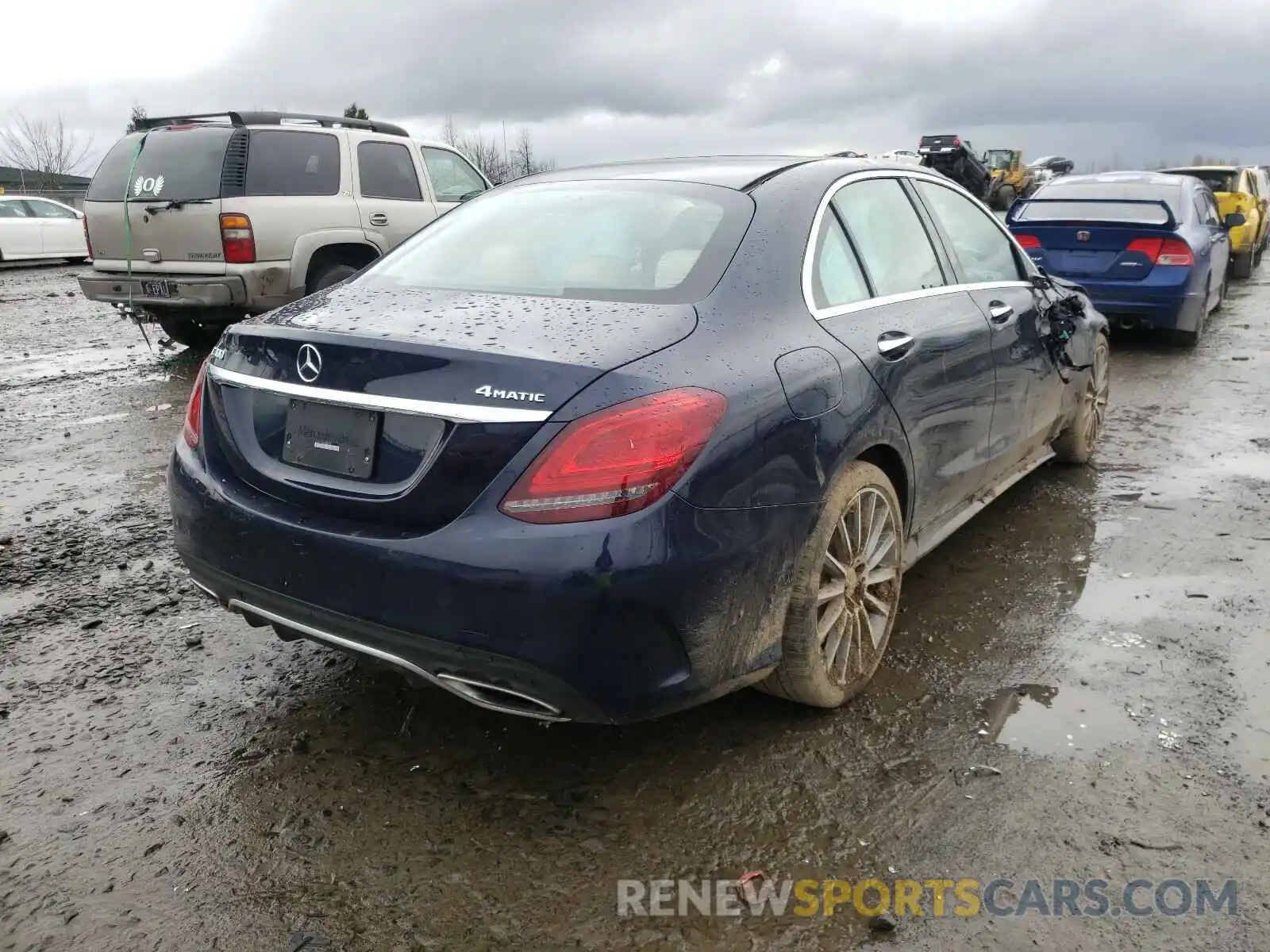 4 Photograph of a damaged car 55SWF8EB4KU296838 MERCEDES-BENZ C CLASS 2019