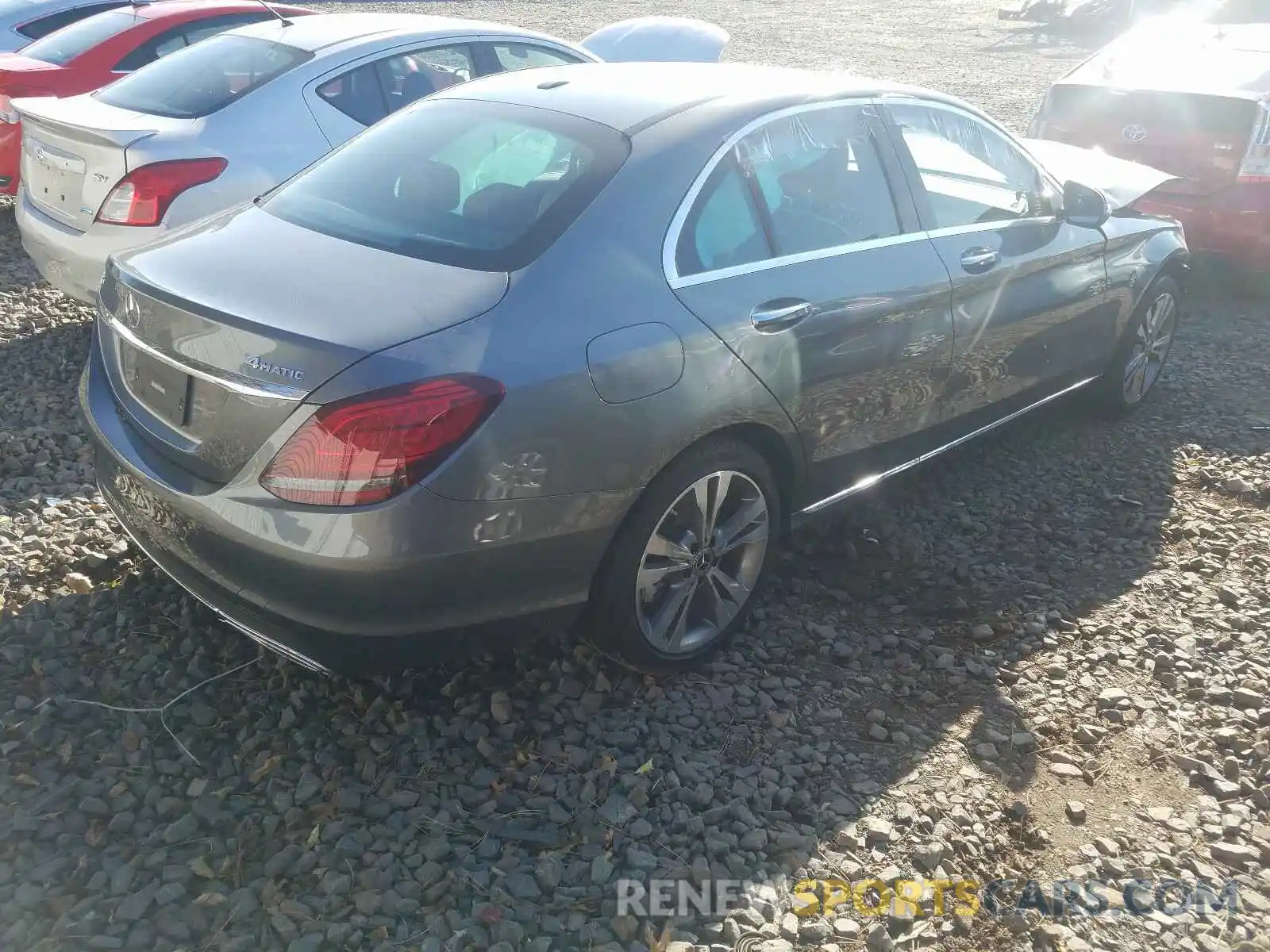 4 Photograph of a damaged car 55SWF8EB4KU298086 MERCEDES-BENZ C CLASS 2019