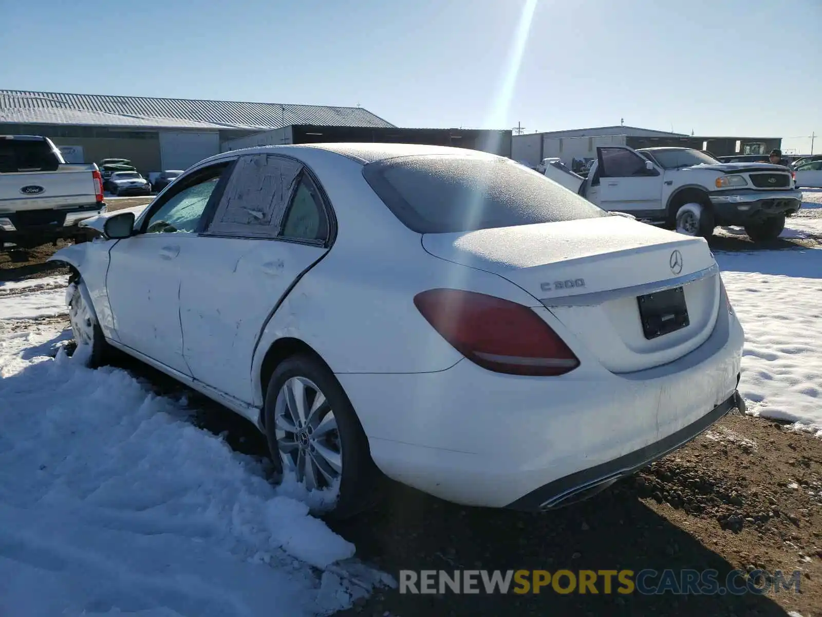 3 Photograph of a damaged car 55SWF8EB4KU312746 MERCEDES-BENZ C CLASS 2019