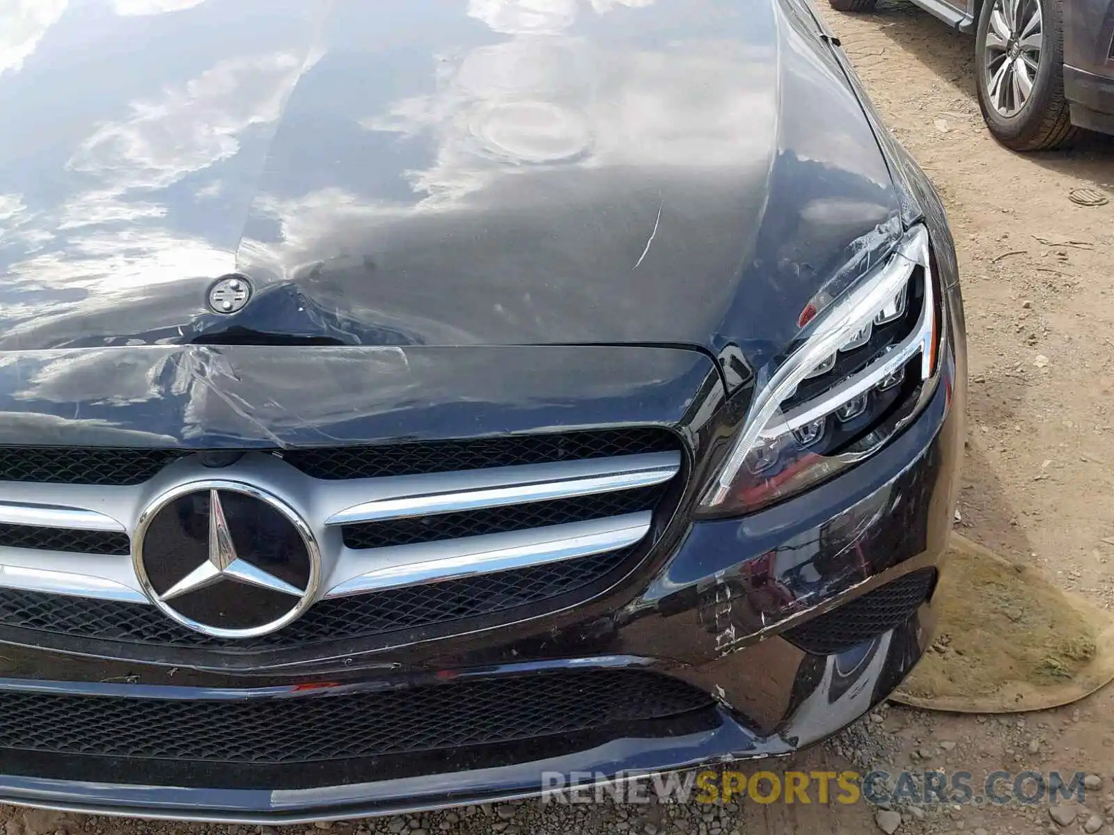 9 Photograph of a damaged car 55SWF8EB4KU316182 MERCEDES-BENZ C CLASS 2019