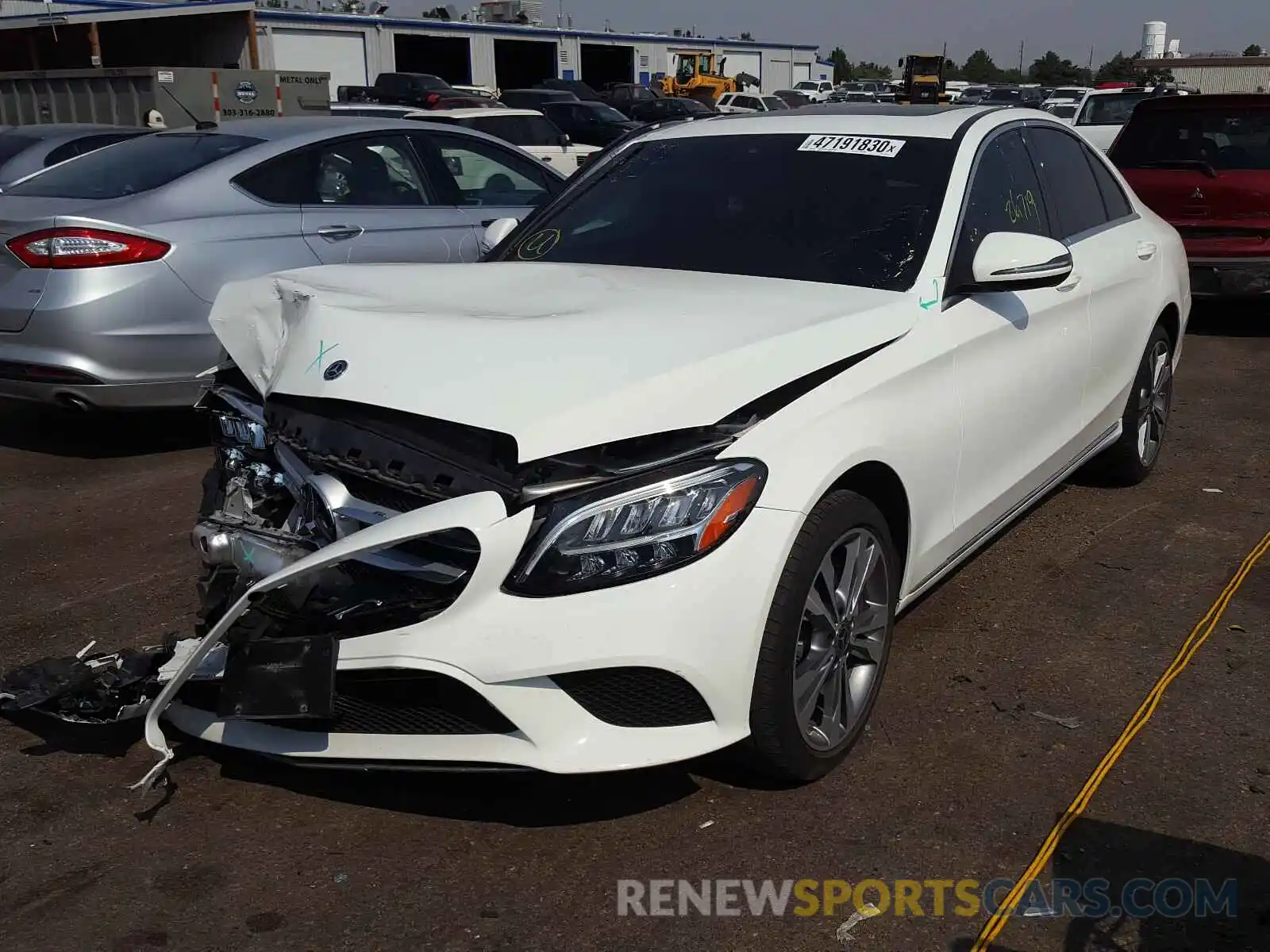 2 Photograph of a damaged car 55SWF8EB5KU286111 MERCEDES-BENZ C CLASS 2019