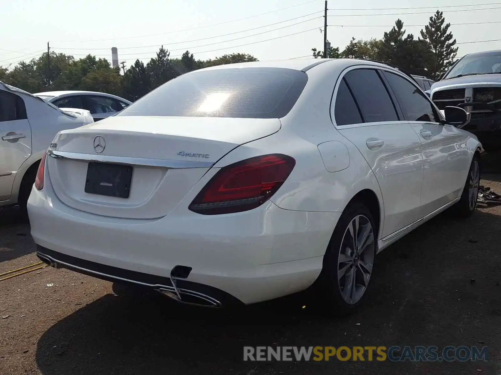 4 Photograph of a damaged car 55SWF8EB5KU286111 MERCEDES-BENZ C CLASS 2019