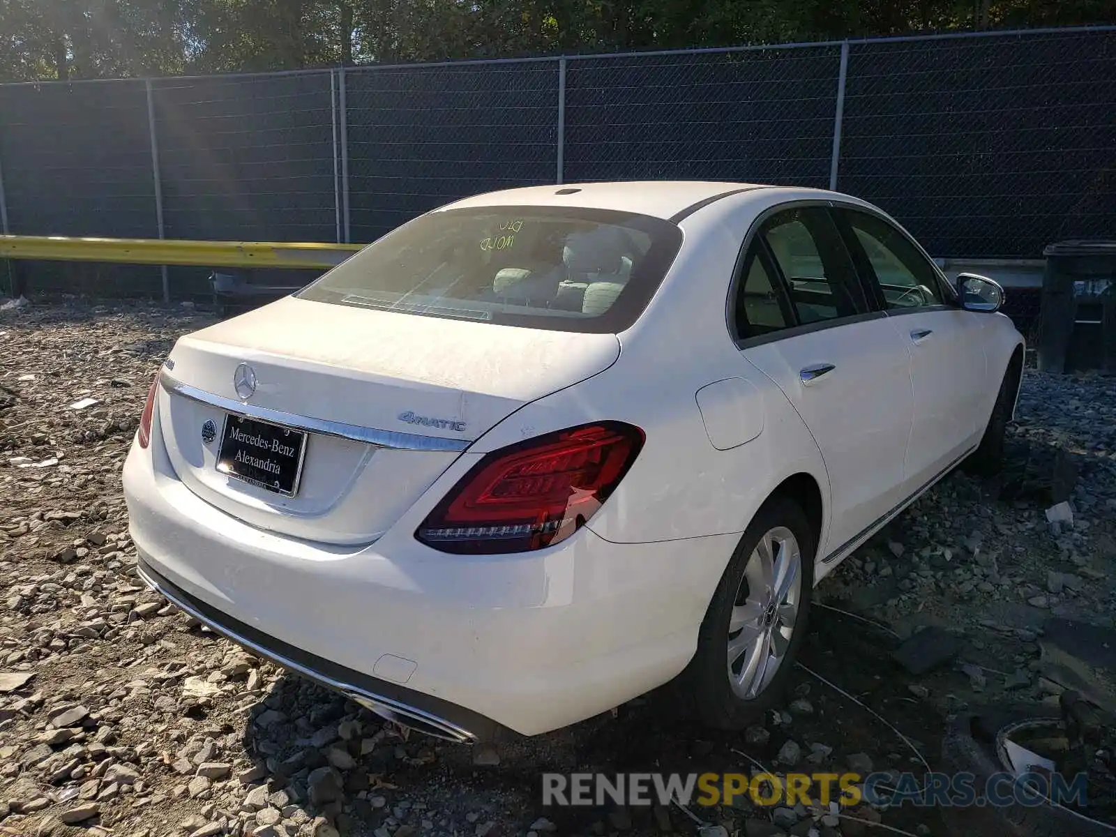 4 Photograph of a damaged car 55SWF8EB5KU293138 MERCEDES-BENZ C-CLASS 2019