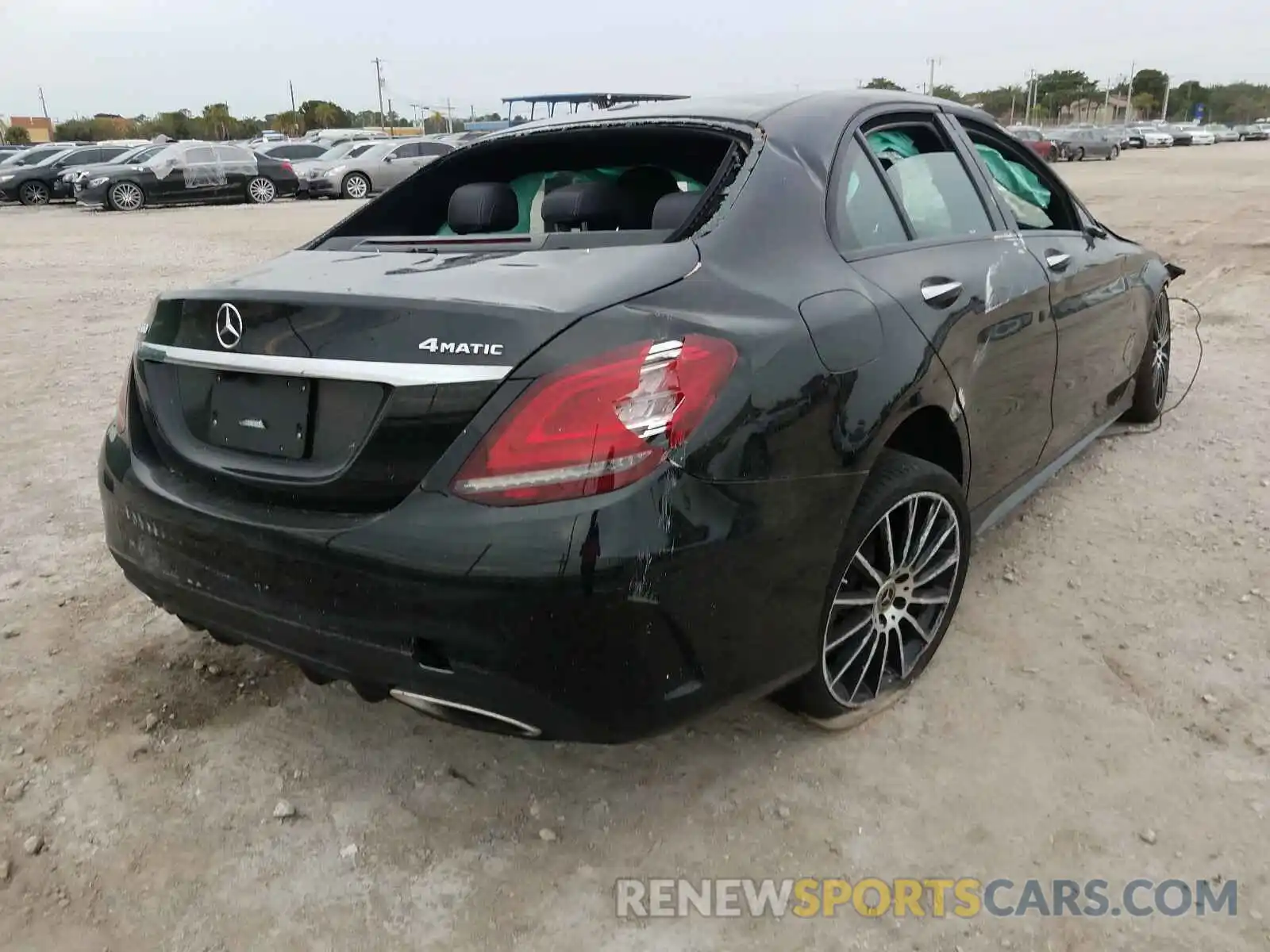 4 Photograph of a damaged car 55SWF8EB5KU299120 MERCEDES-BENZ C CLASS 2019