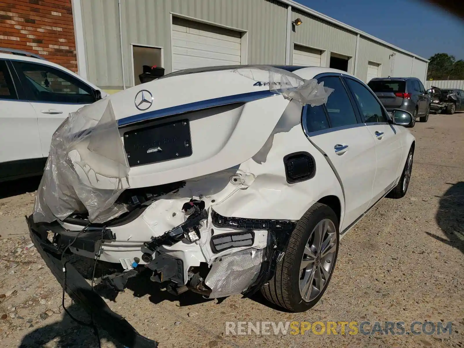 4 Photograph of a damaged car 55SWF8EB5KU300315 MERCEDES-BENZ C CLASS 2019