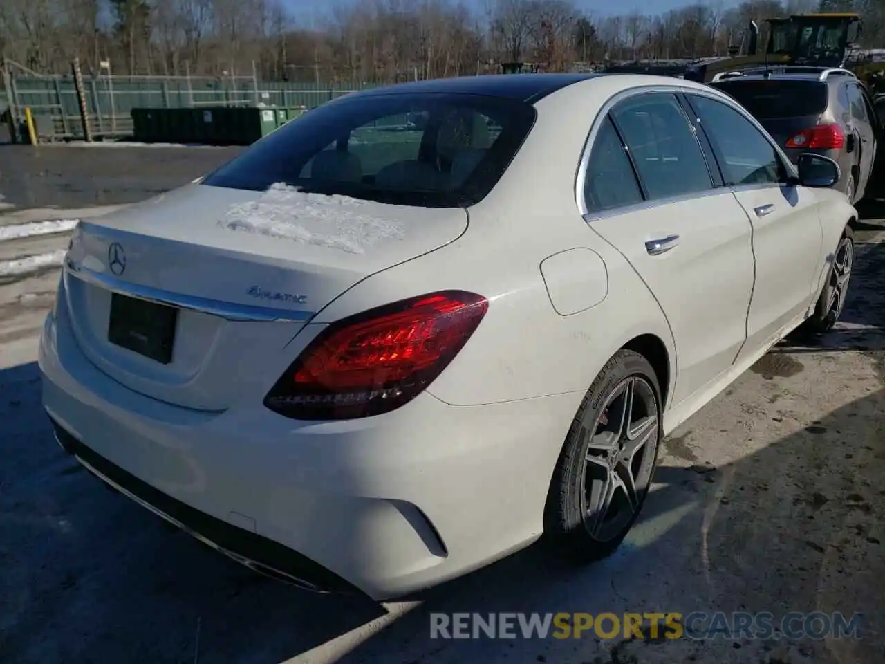 4 Photograph of a damaged car 55SWF8EB5KU306390 MERCEDES-BENZ C-CLASS 2019