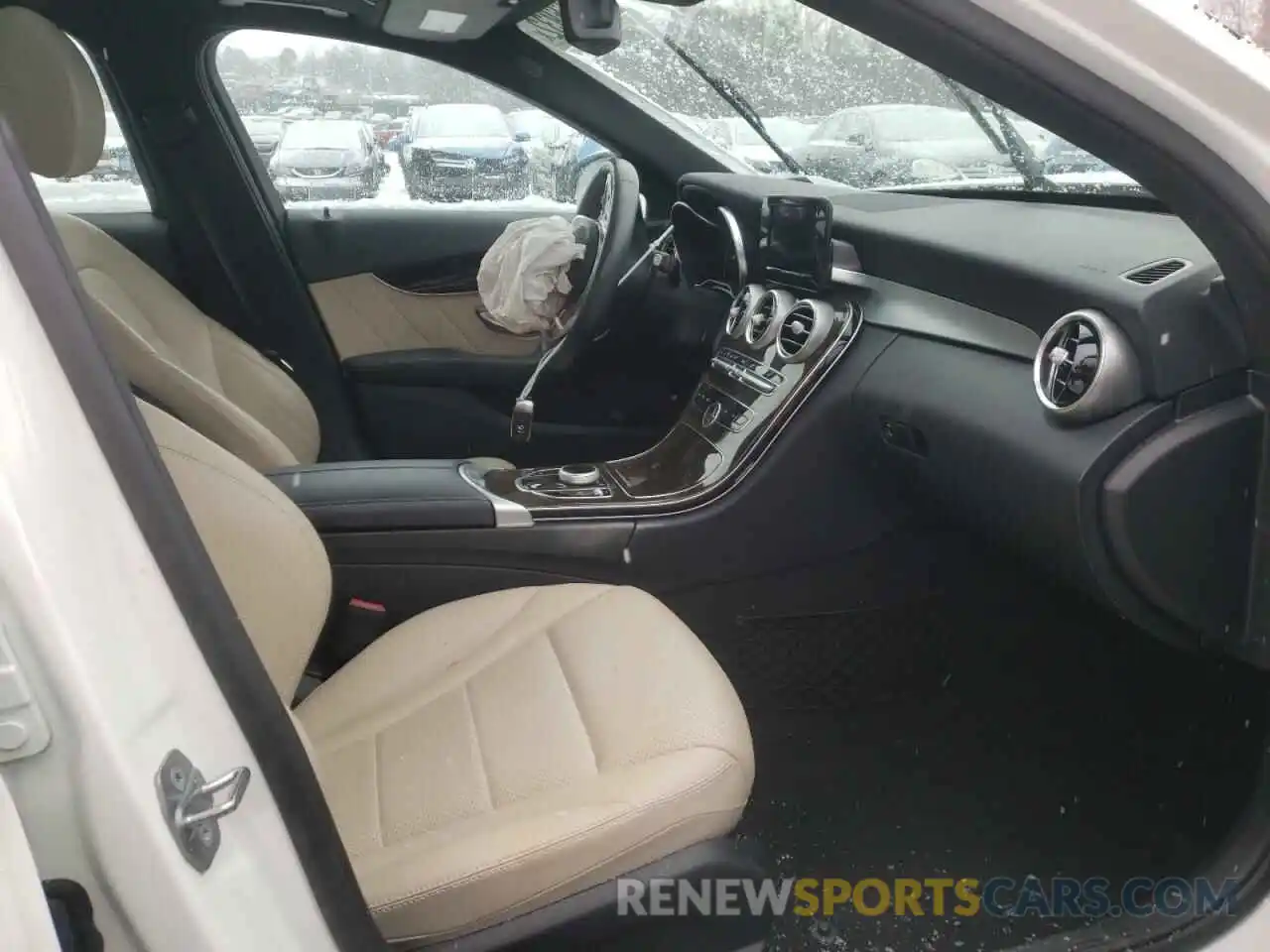 5 Photograph of a damaged car 55SWF8EB5KU306390 MERCEDES-BENZ C-CLASS 2019