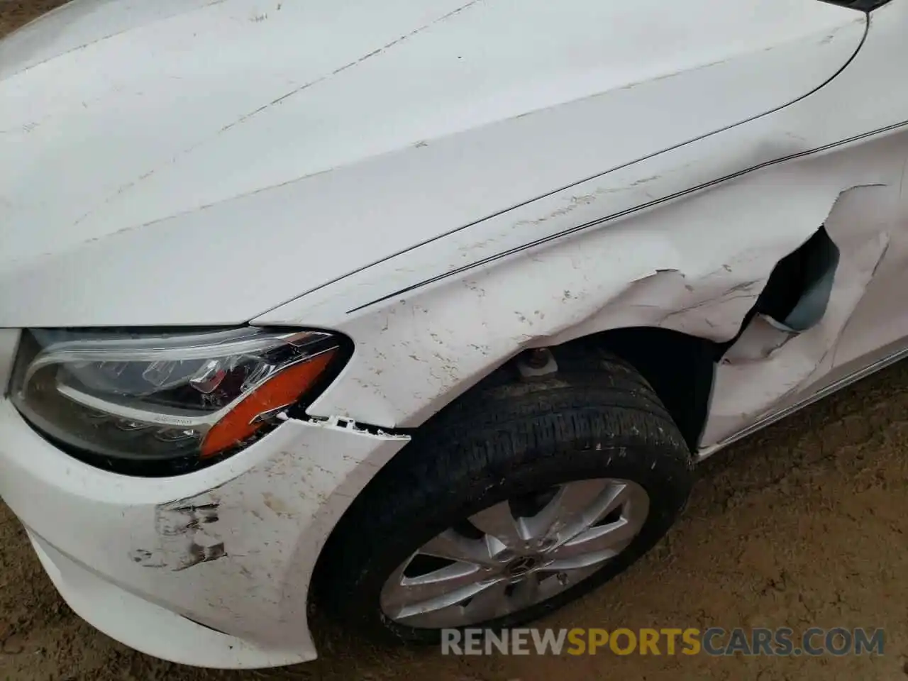 9 Photograph of a damaged car 55SWF8EB5KU306549 MERCEDES-BENZ C-CLASS 2019