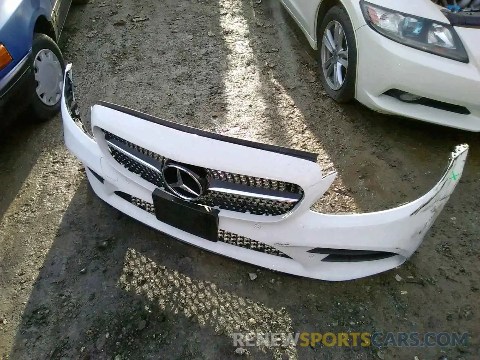 9 Photograph of a damaged car 55SWF8EB5KU307314 MERCEDES-BENZ C CLASS 2019