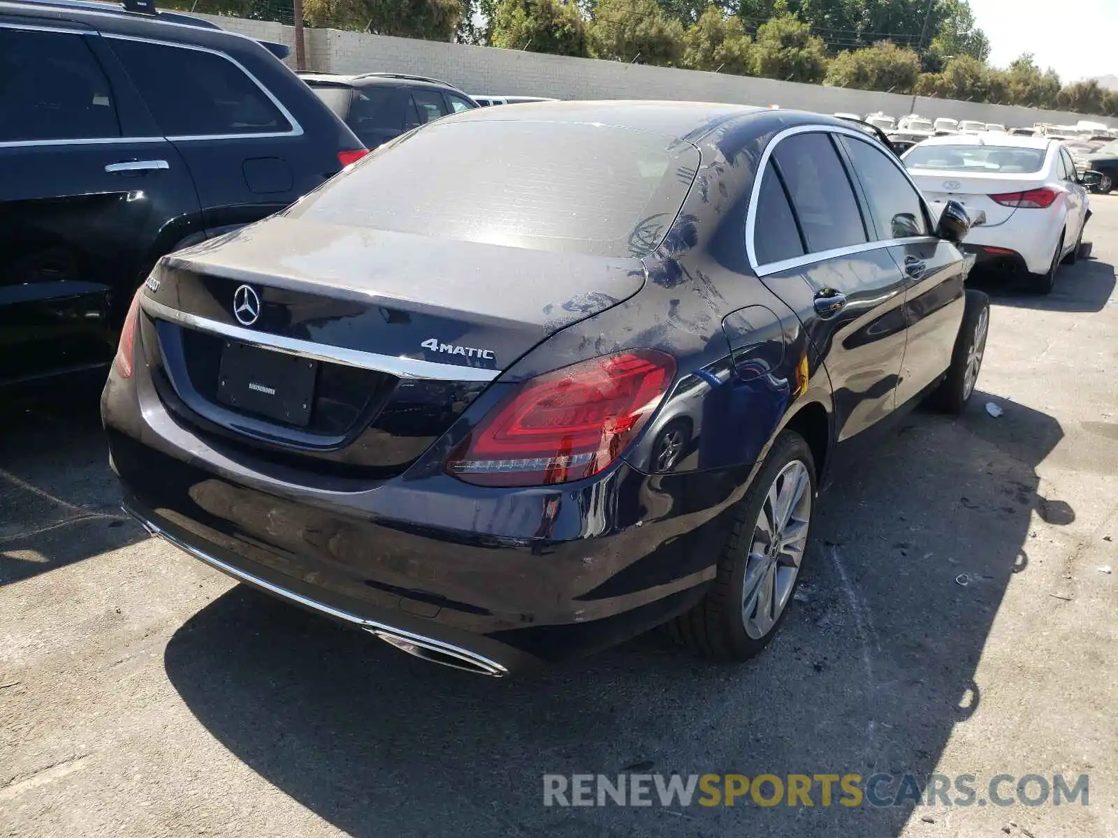 4 Photograph of a damaged car 55SWF8EB5KU315817 MERCEDES-BENZ C-CLASS 2019