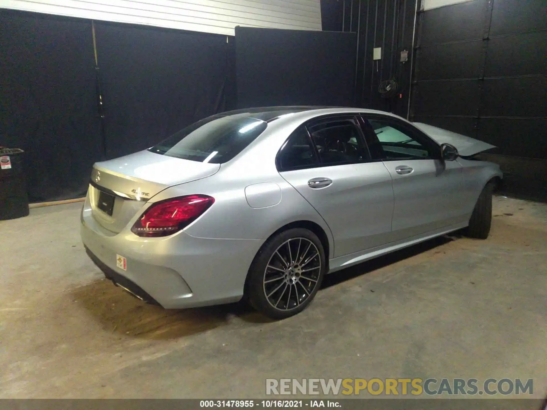 4 Photograph of a damaged car 55SWF8EB5KU319544 MERCEDES-BENZ C-CLASS 2019