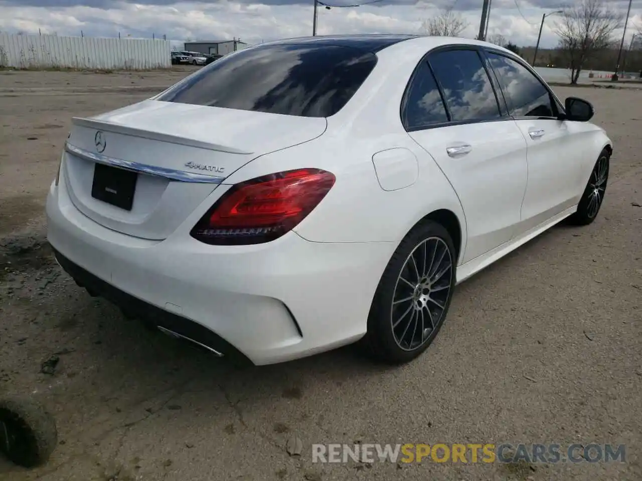 4 Photograph of a damaged car 55SWF8EB5KU321228 MERCEDES-BENZ C-CLASS 2019