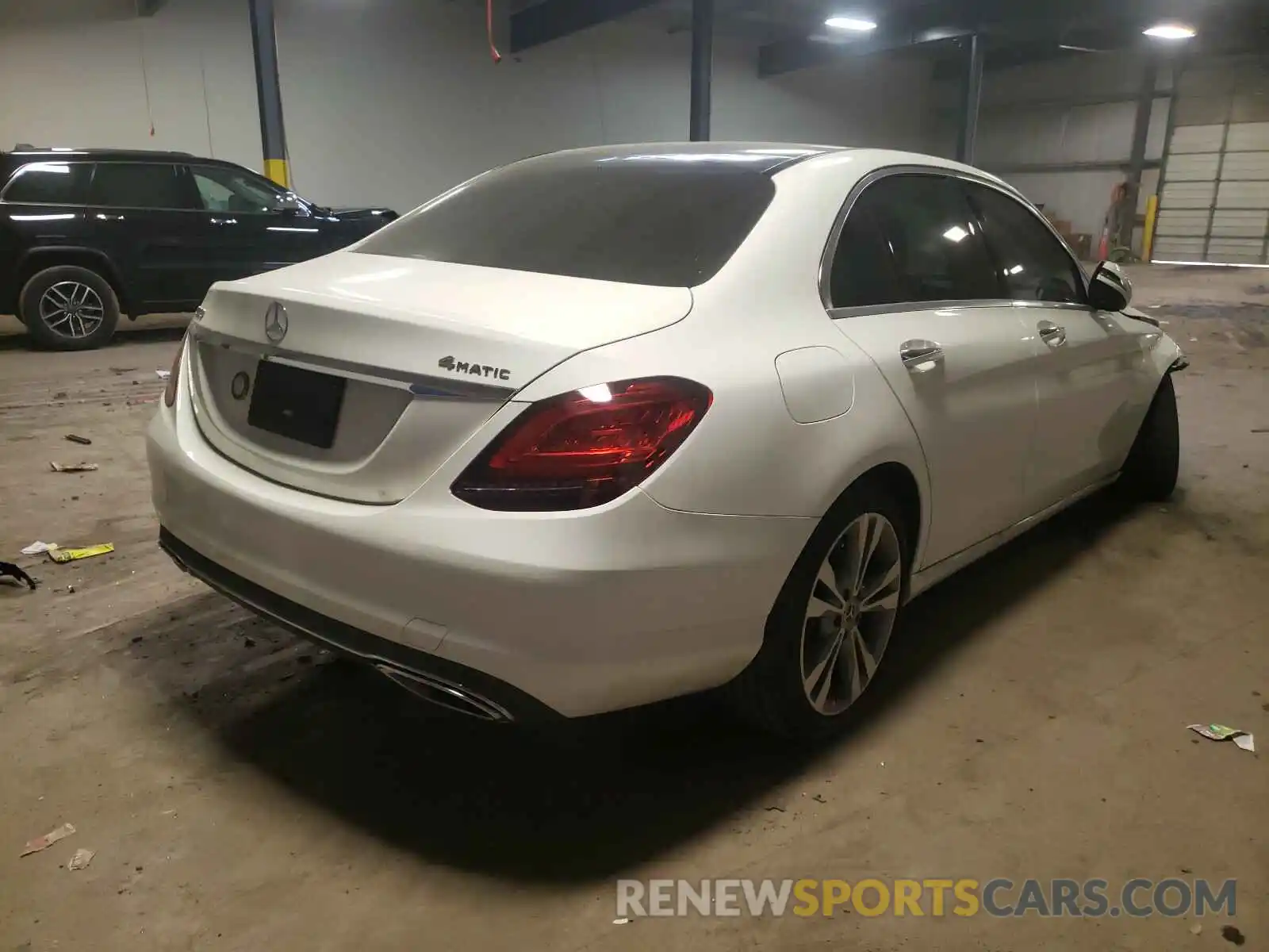 4 Photograph of a damaged car 55SWF8EB6KU302994 MERCEDES-BENZ C-CLASS 2019