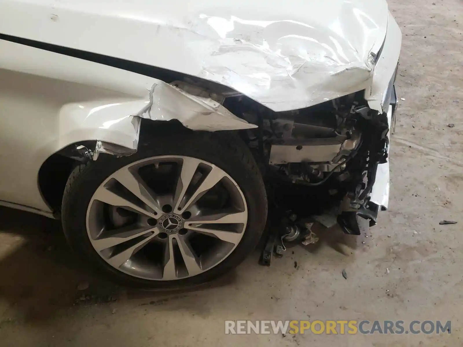 9 Photograph of a damaged car 55SWF8EB6KU302994 MERCEDES-BENZ C-CLASS 2019