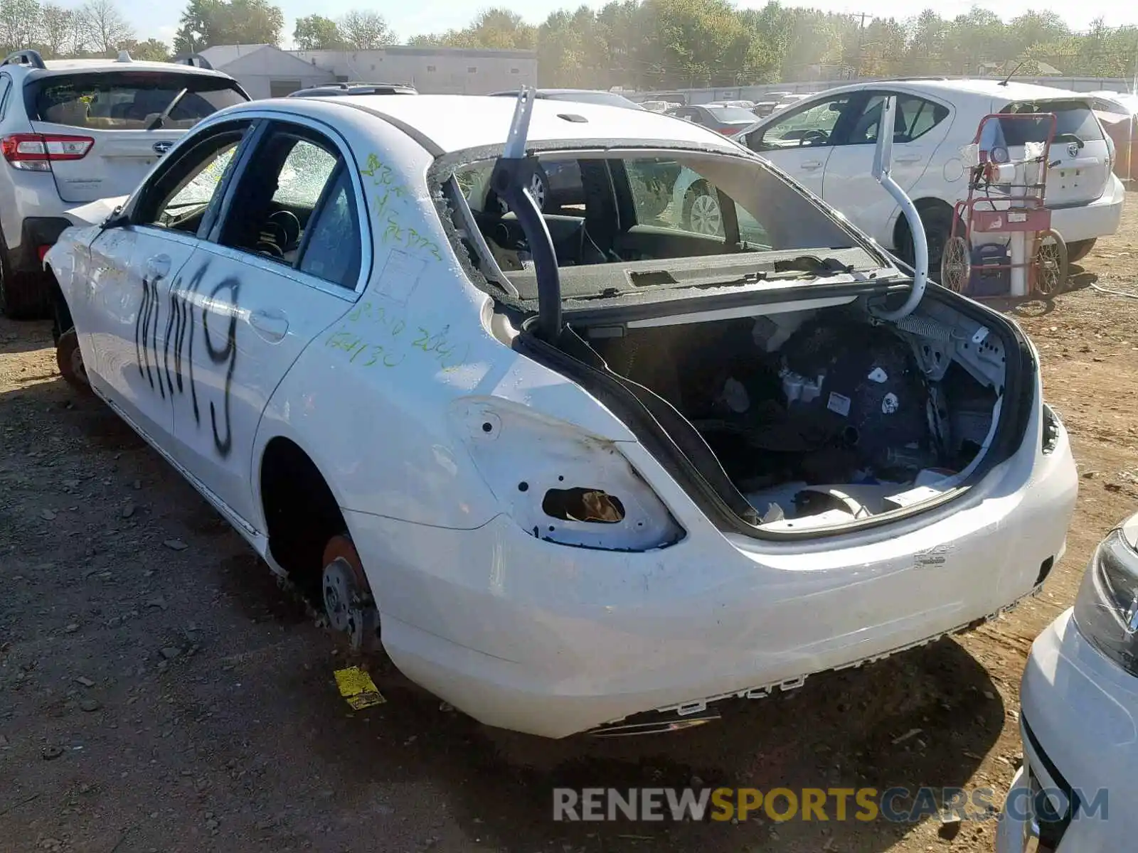 3 Photograph of a damaged car 55SWF8EB6KU316104 MERCEDES-BENZ C CLASS 2019