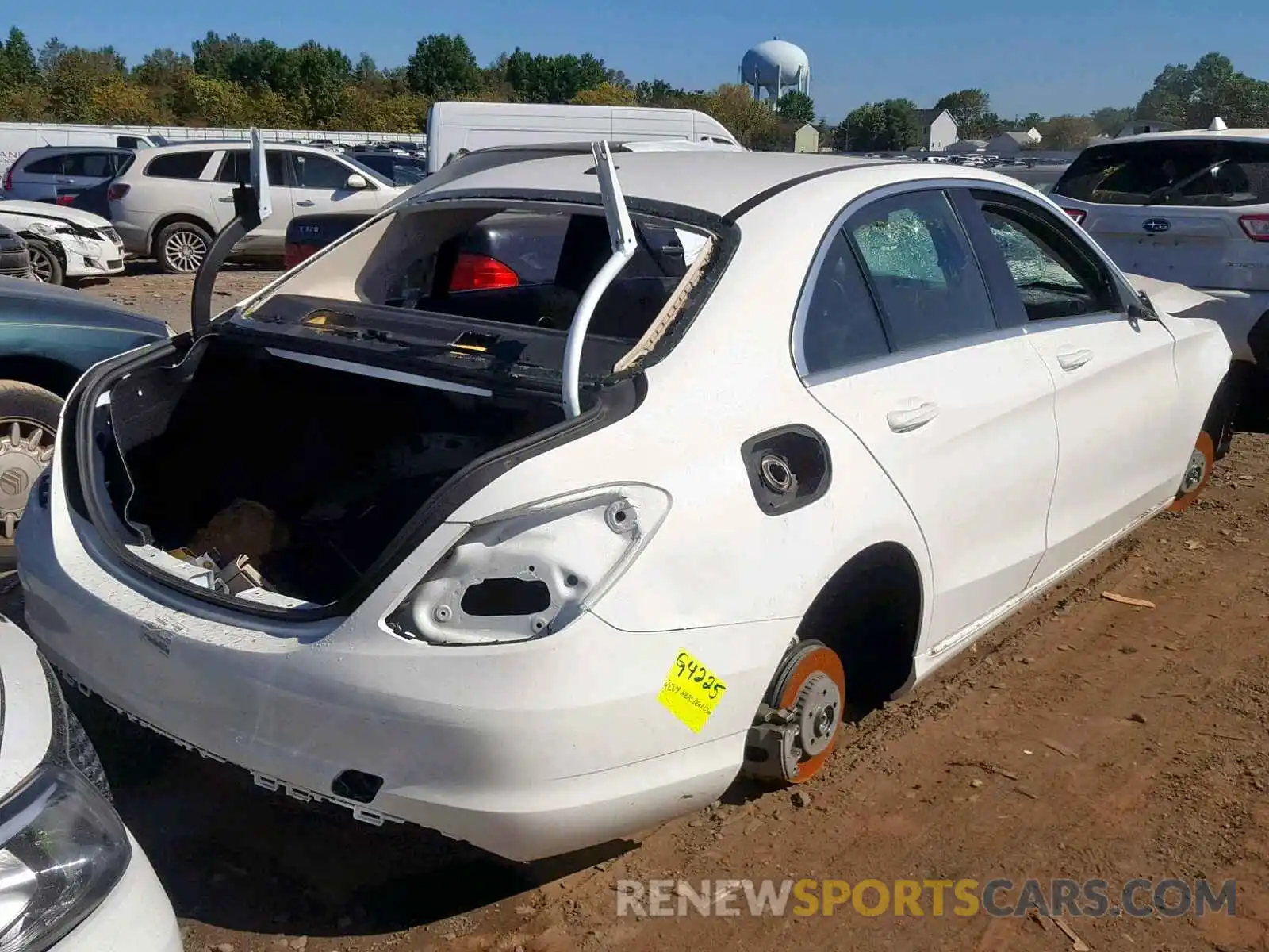 4 Photograph of a damaged car 55SWF8EB6KU316104 MERCEDES-BENZ C CLASS 2019