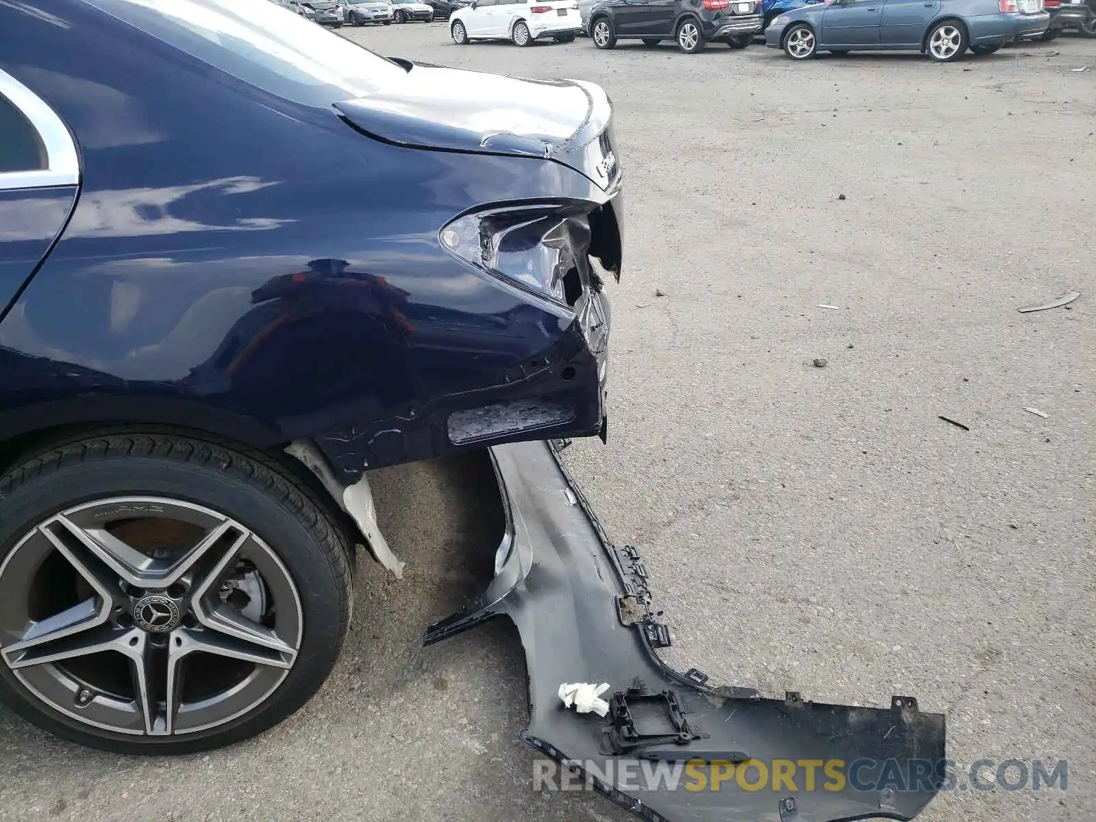 9 Photograph of a damaged car 55SWF8EB7KU283484 MERCEDES-BENZ C-CLASS 2019