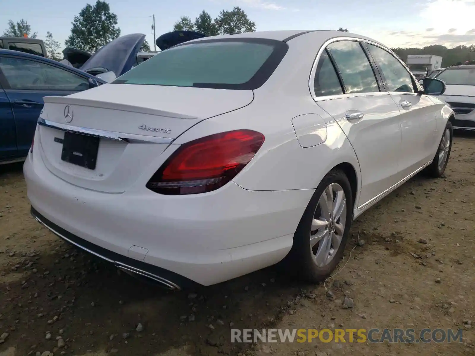 4 Photograph of a damaged car 55SWF8EB7KU283999 MERCEDES-BENZ C-CLASS 2019