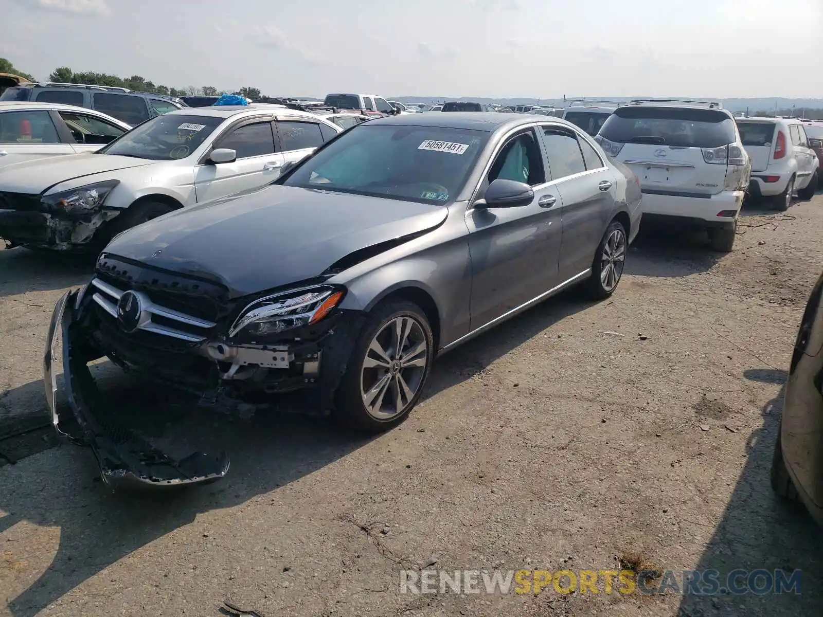 2 Фотография поврежденного автомобиля 55SWF8EB7KU290659 MERCEDES-BENZ C-CLASS 2019