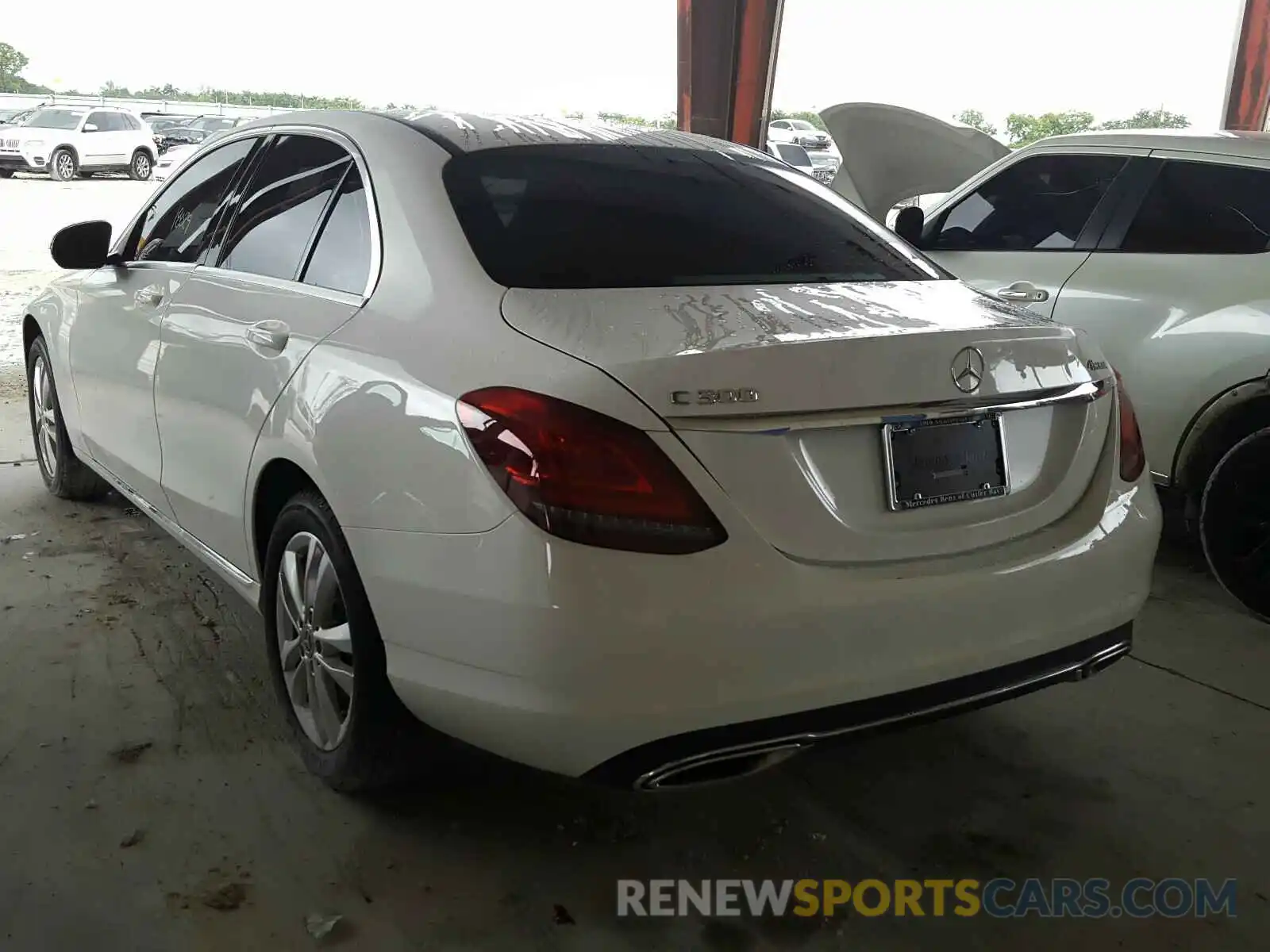 3 Photograph of a damaged car 55SWF8EB7KU299295 MERCEDES-BENZ C CLASS 2019