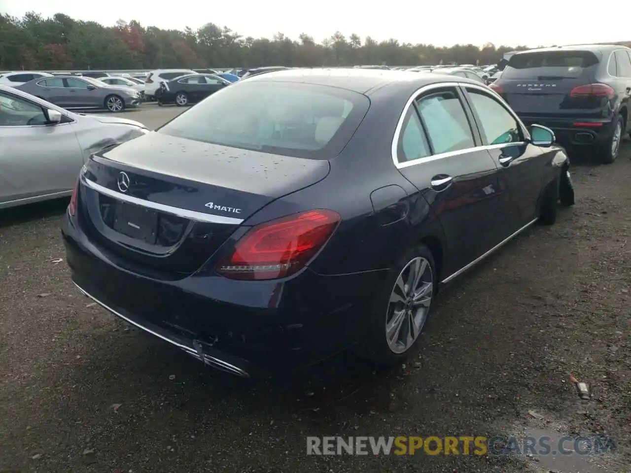 4 Photograph of a damaged car 55SWF8EB7KU301501 MERCEDES-BENZ C-CLASS 2019