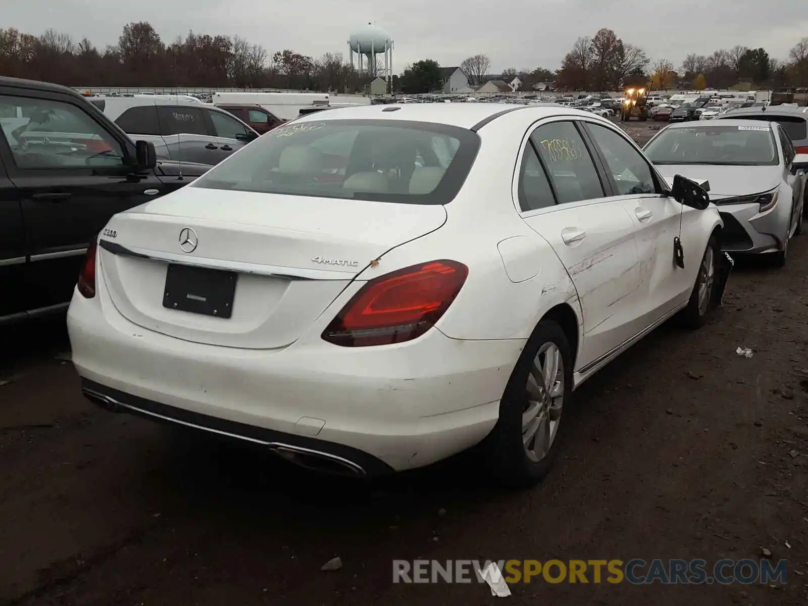 4 Photograph of a damaged car 55SWF8EB7KU316600 MERCEDES-BENZ C CLASS 2019