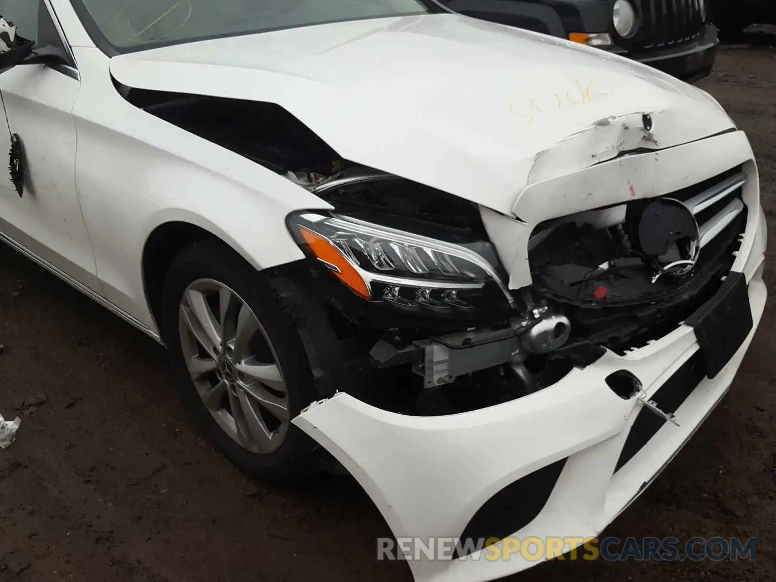 9 Photograph of a damaged car 55SWF8EB7KU316600 MERCEDES-BENZ C CLASS 2019